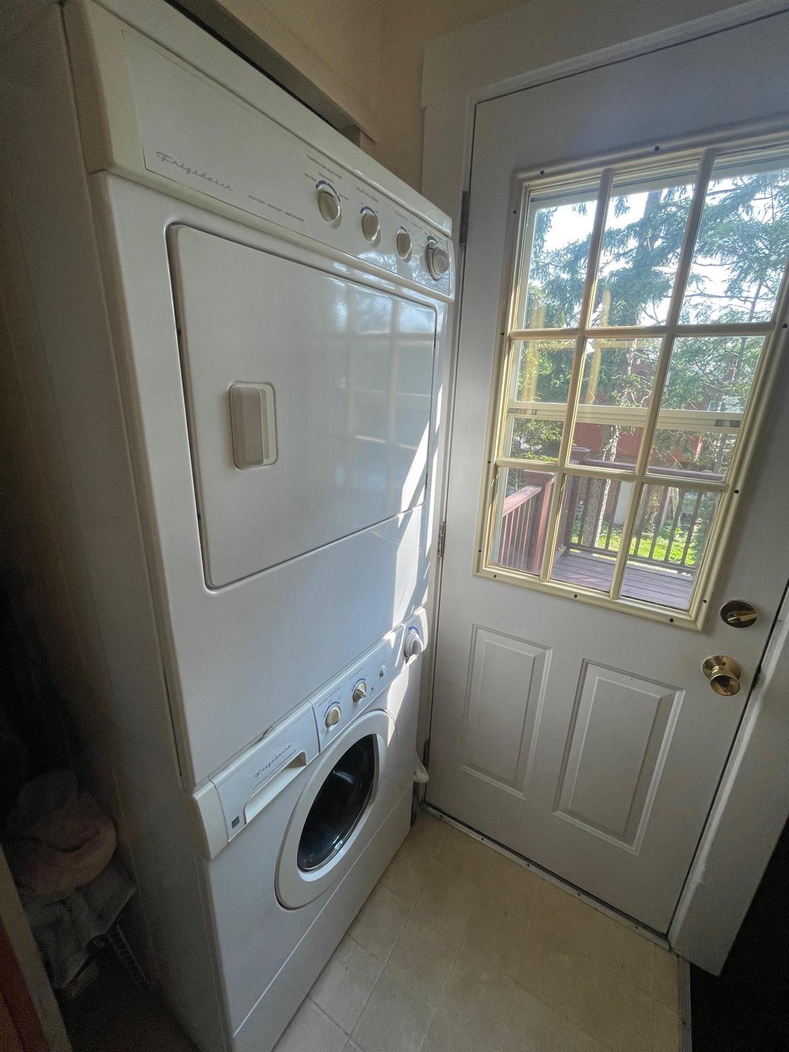 15 Irvington Rd, Teele Square