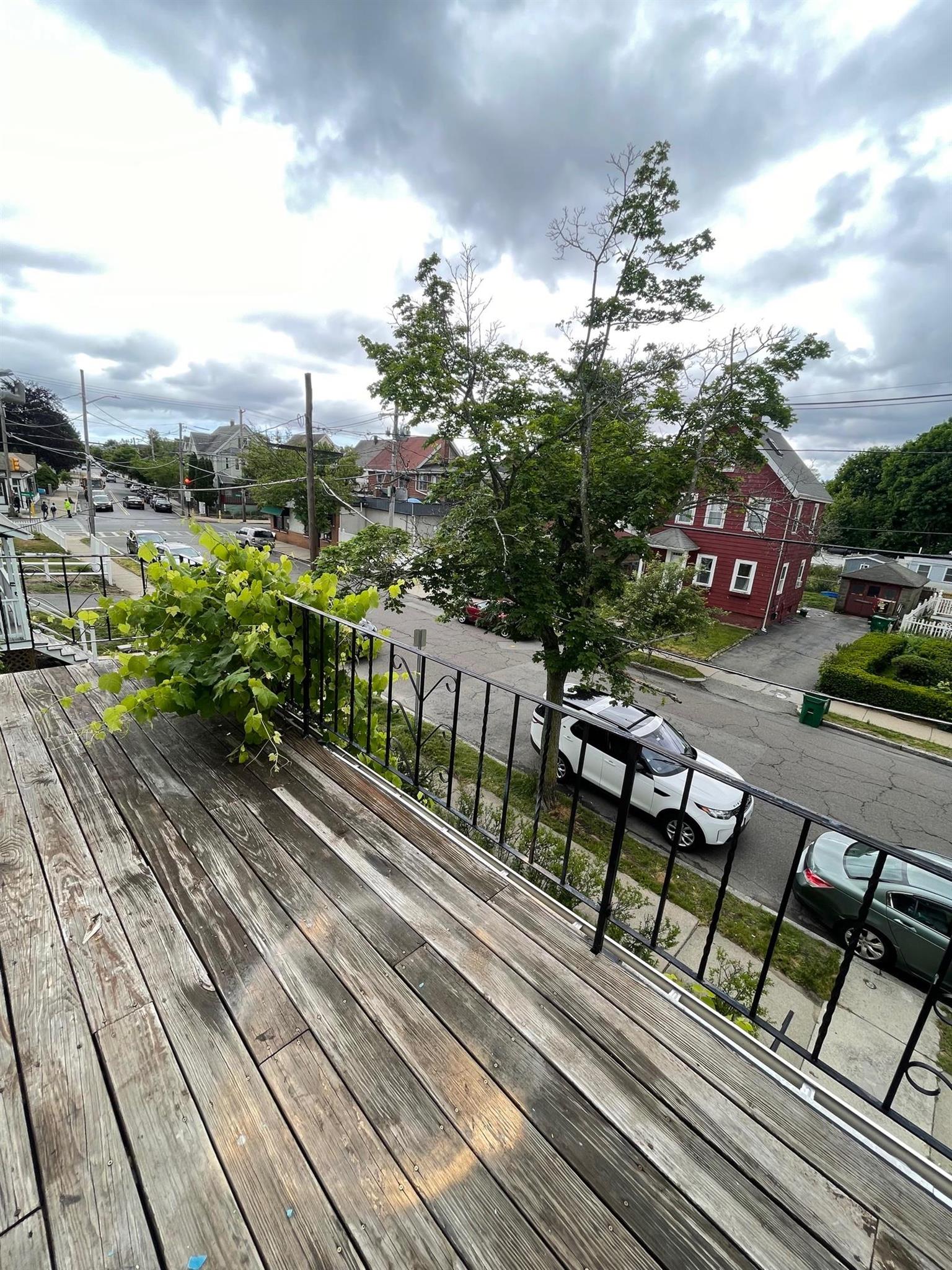 94 Central Ave, Wellington