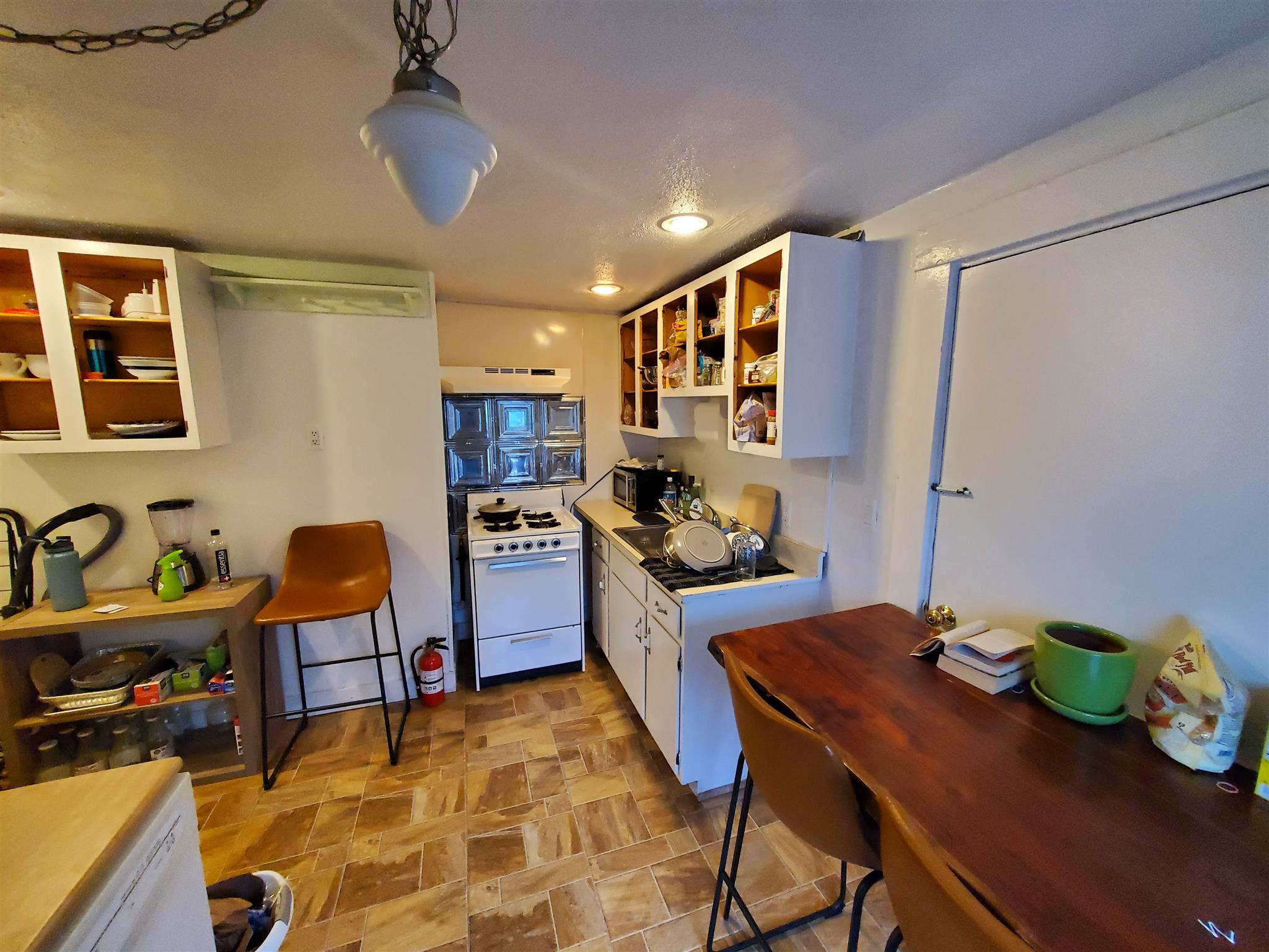 92 Pleasant St, Central Square