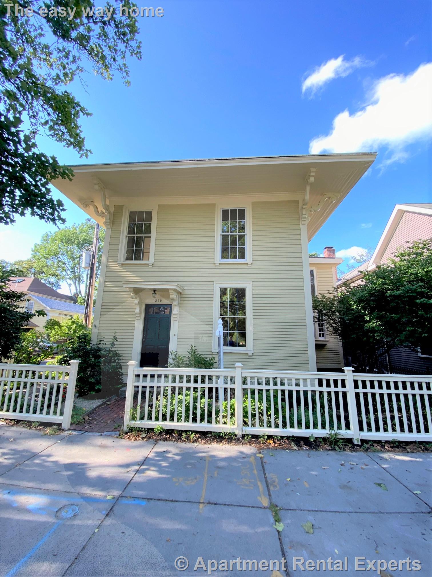 259 Mount Auburn, Harvard Square