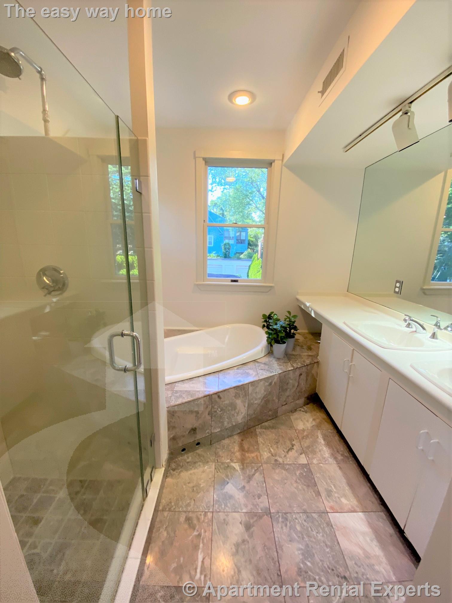 259 Mount Auburn, Harvard Square