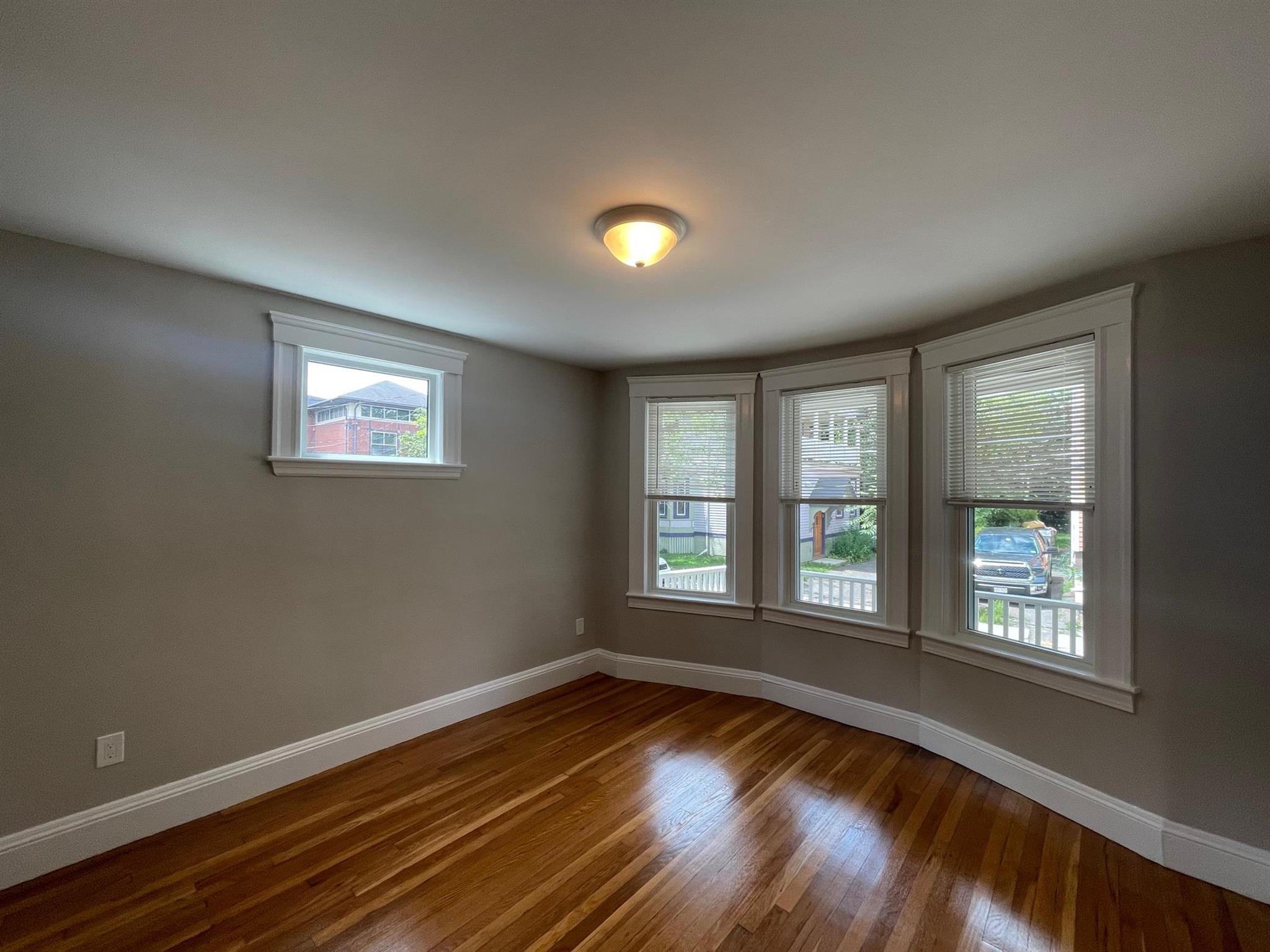 26 Ashland St, Porter Square