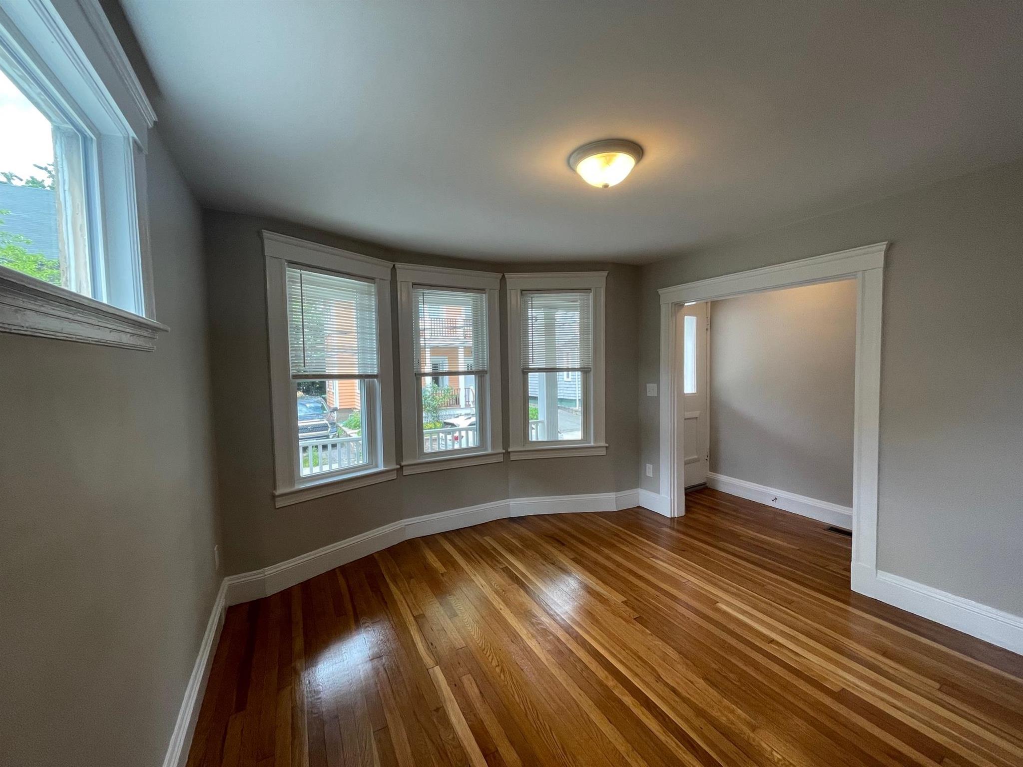 26 Ashland St, Davis Square