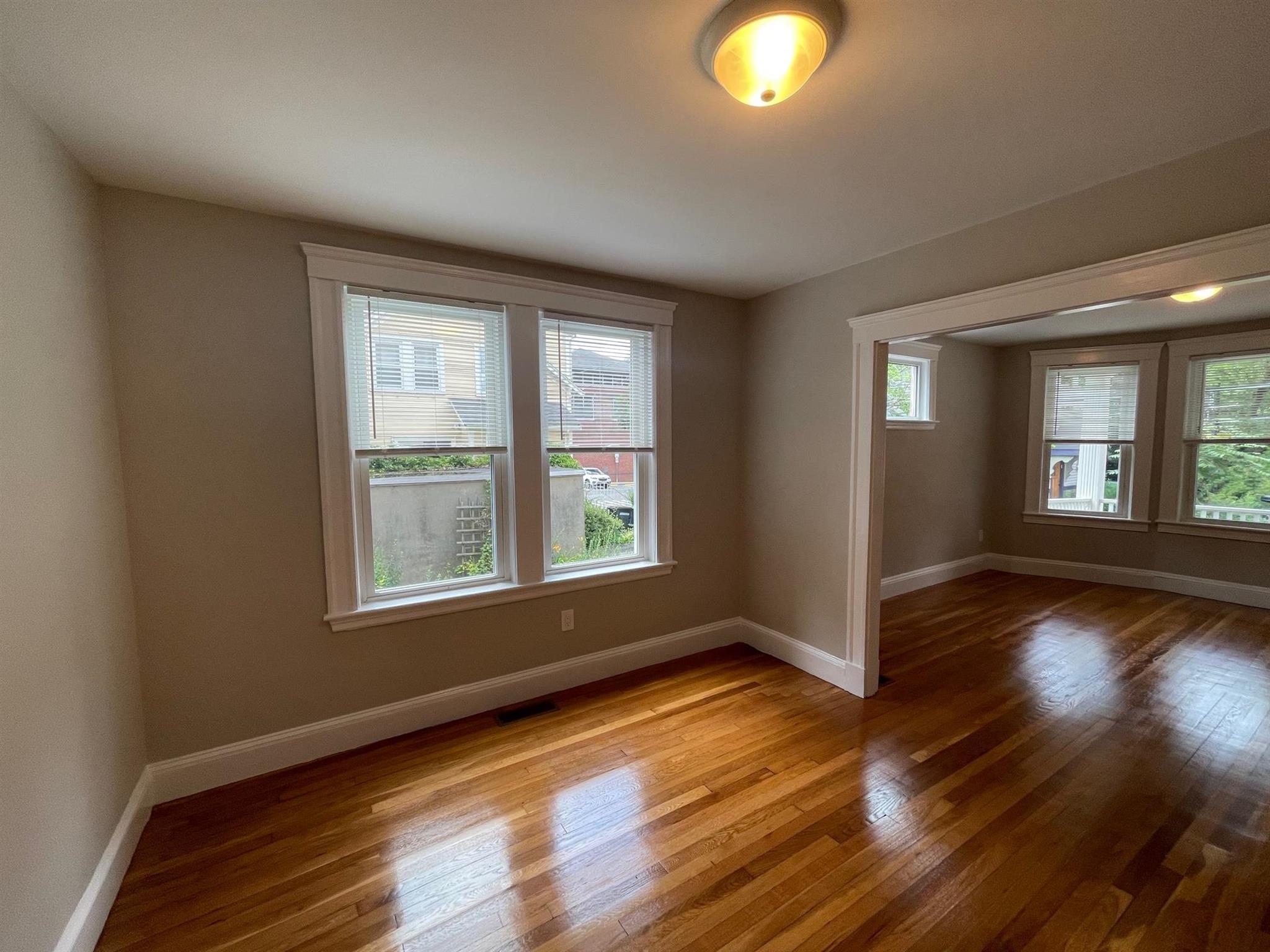 26 Ashland St, Davis Square