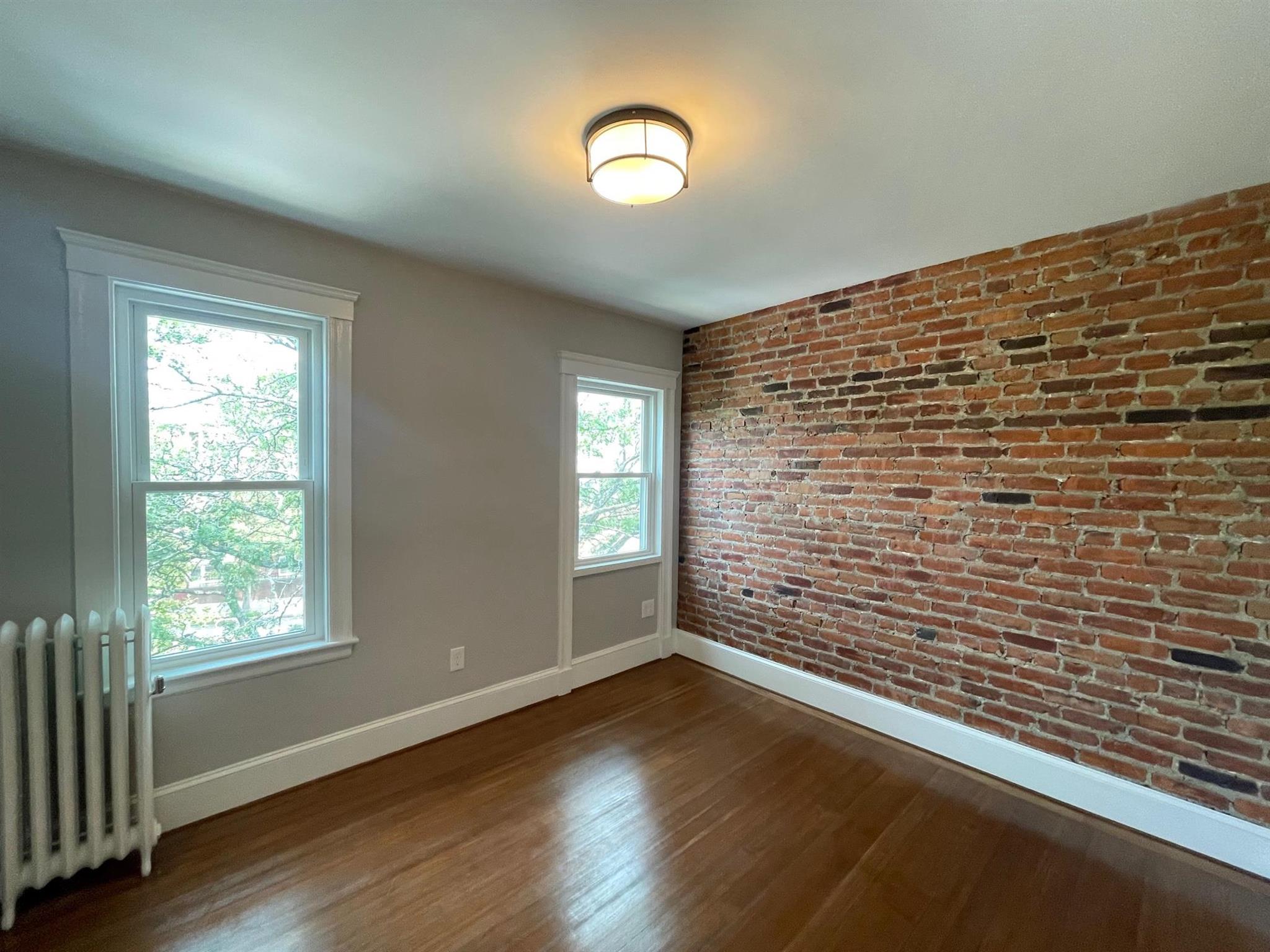 354 Broadway, Magoun Square