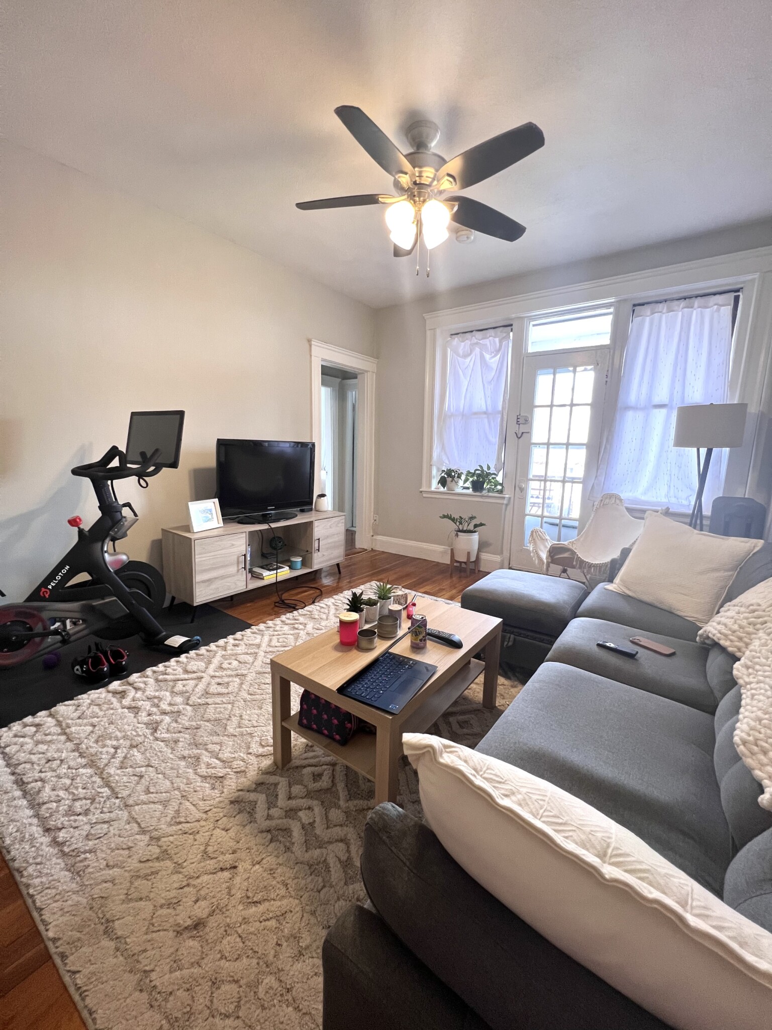 321 Summit Ave, Brighton