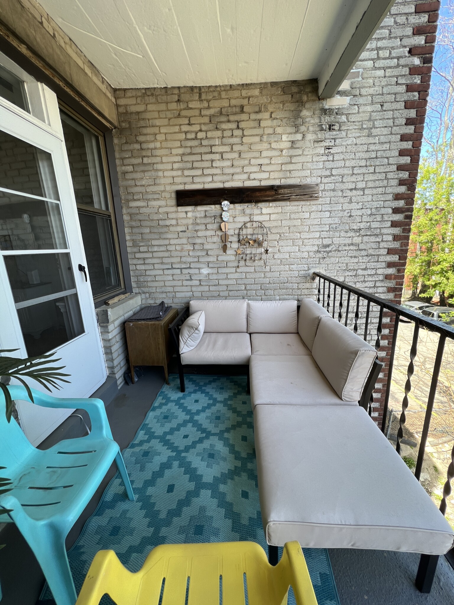 321 Summit Ave, Brighton