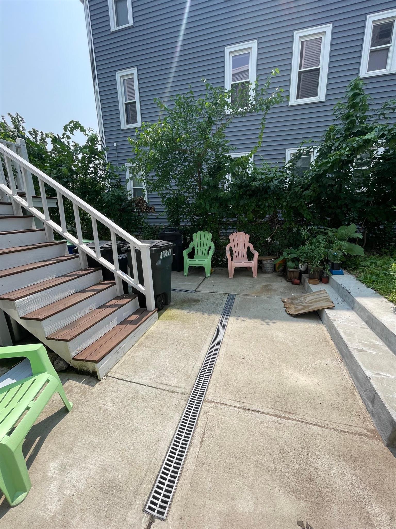 354 Broadway, Magoun Square