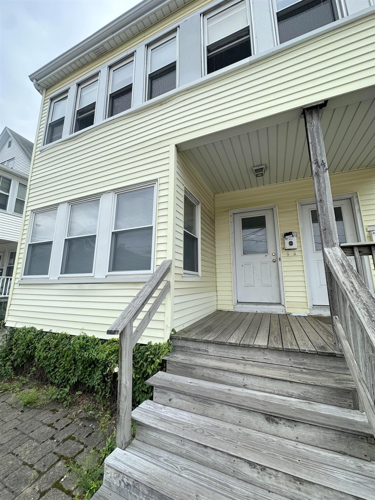 74 Prentiss St, Watertown