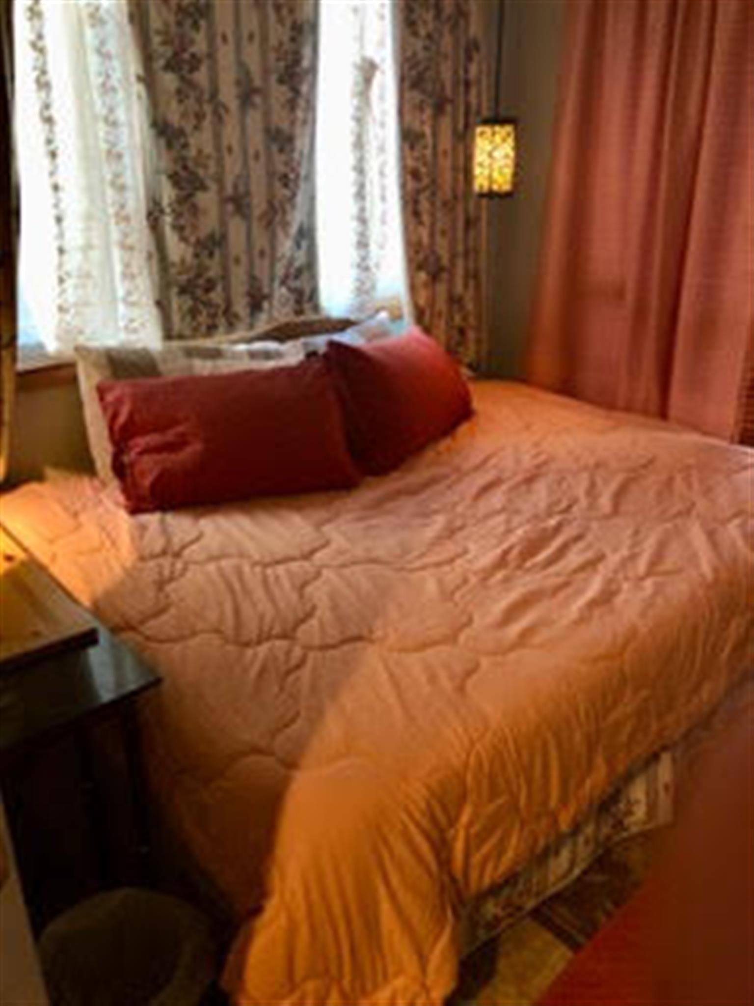 51 Lopez St, Cambridgeport