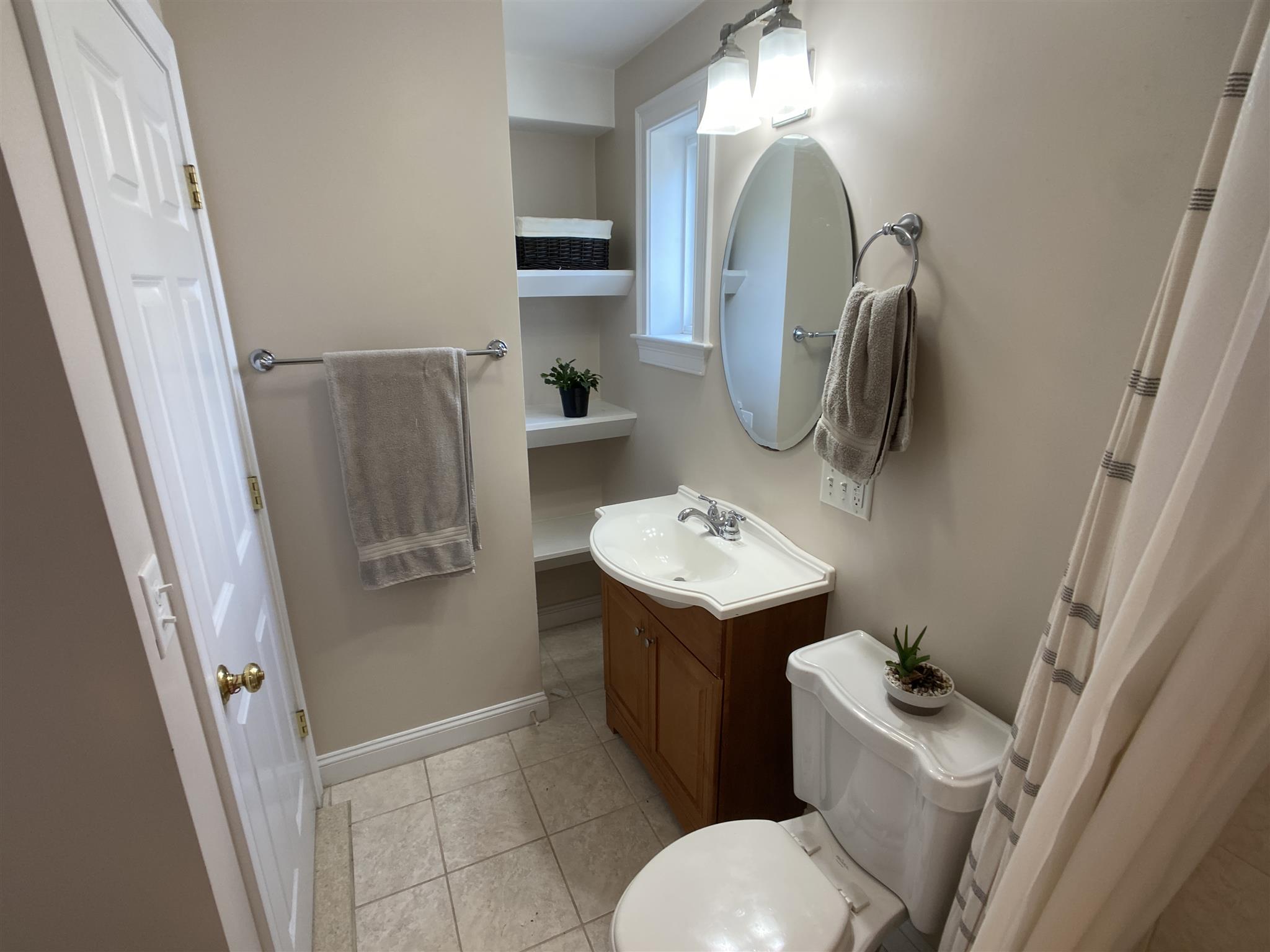 9 Winthrop Ct, Medford