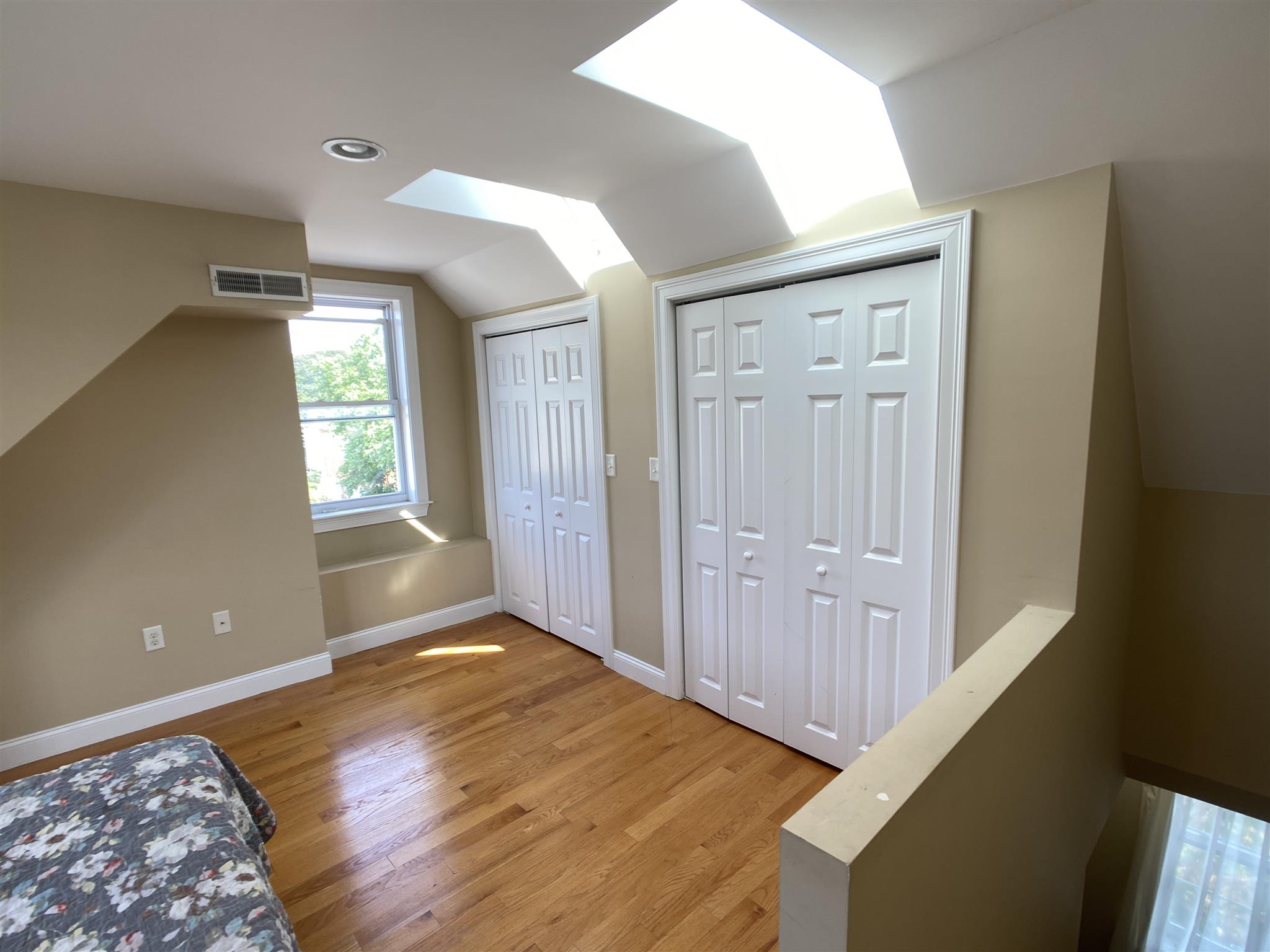 9 Winthrop Ct, Medford