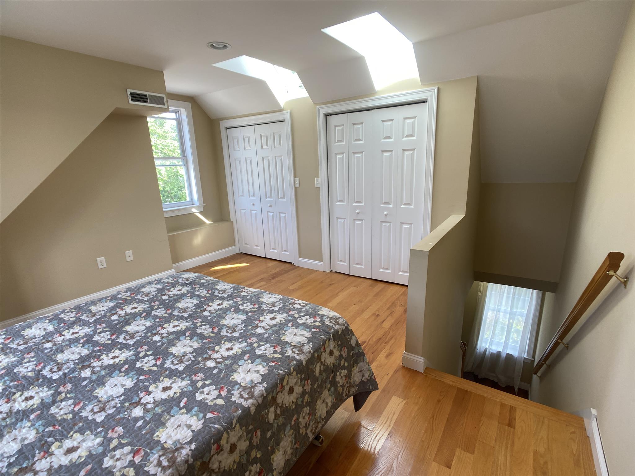 11 Winthrop Ct, Medford