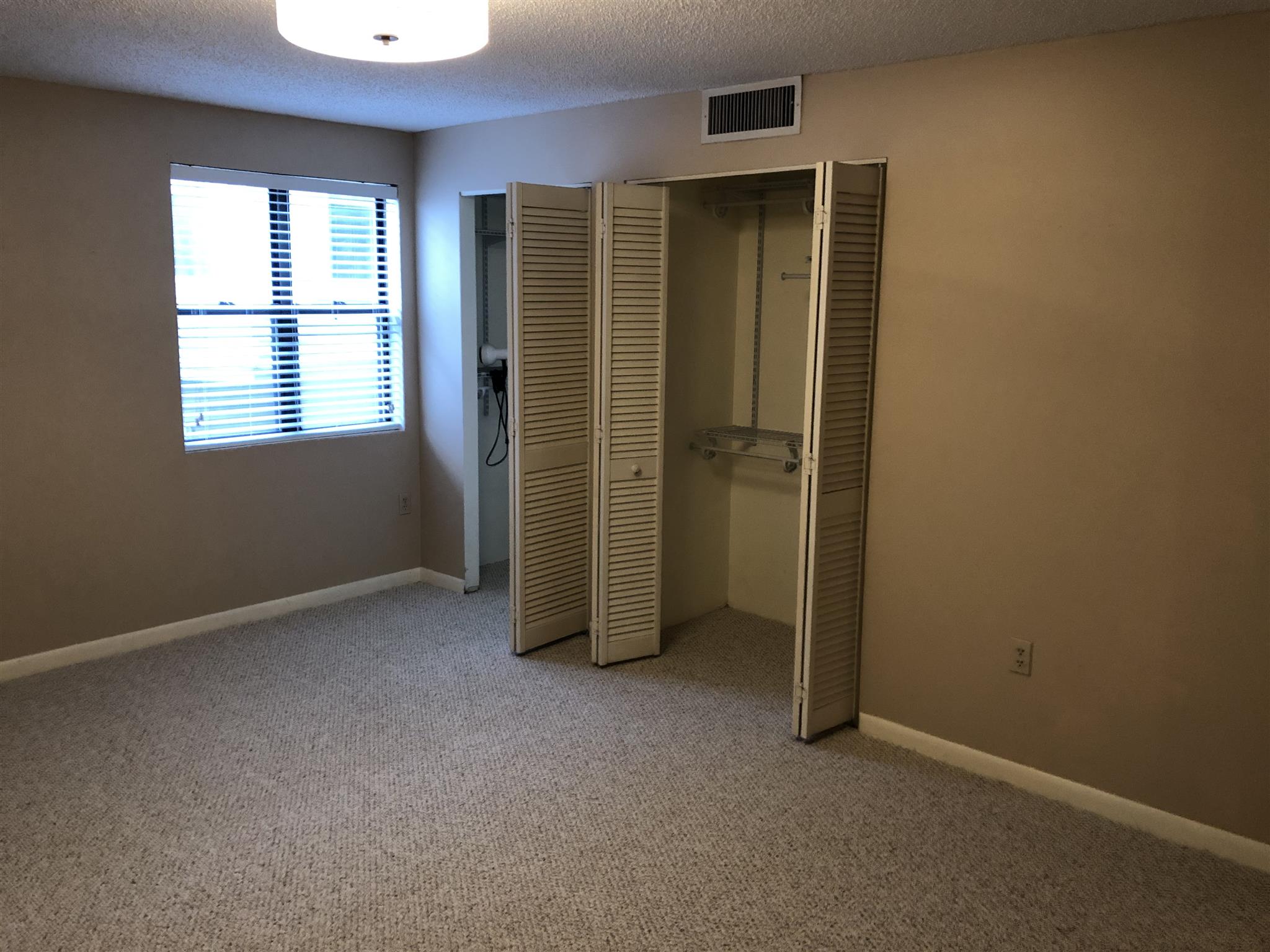 23 Elm St, Davis Square