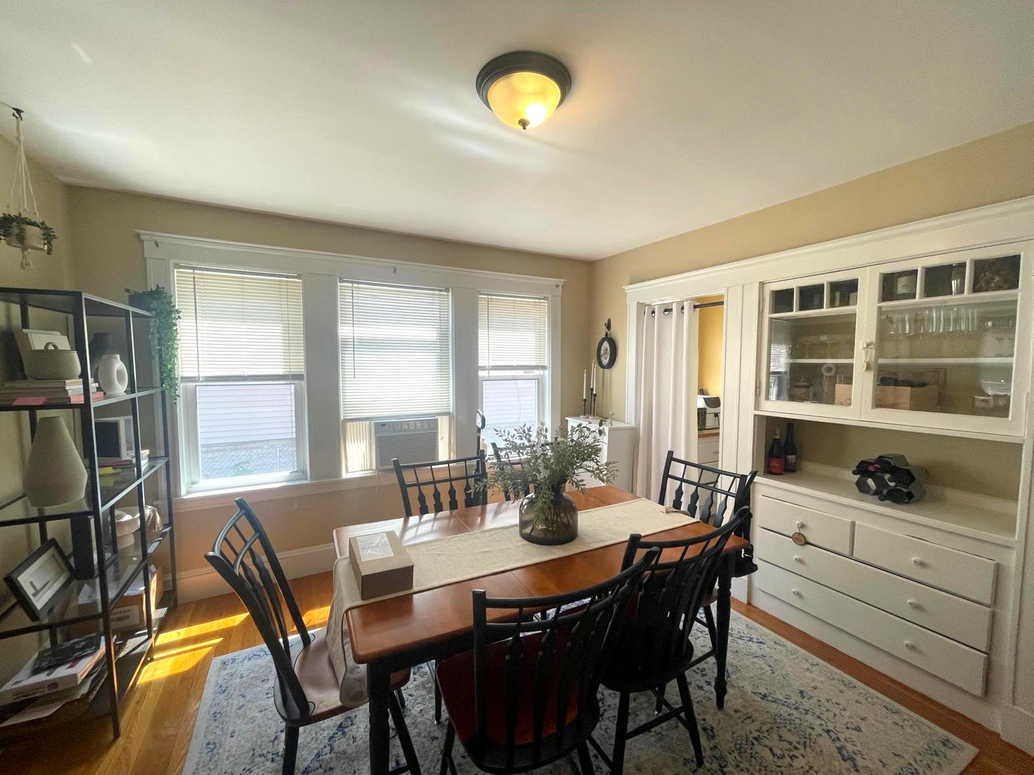 17 Irvington Rd, West Somerville