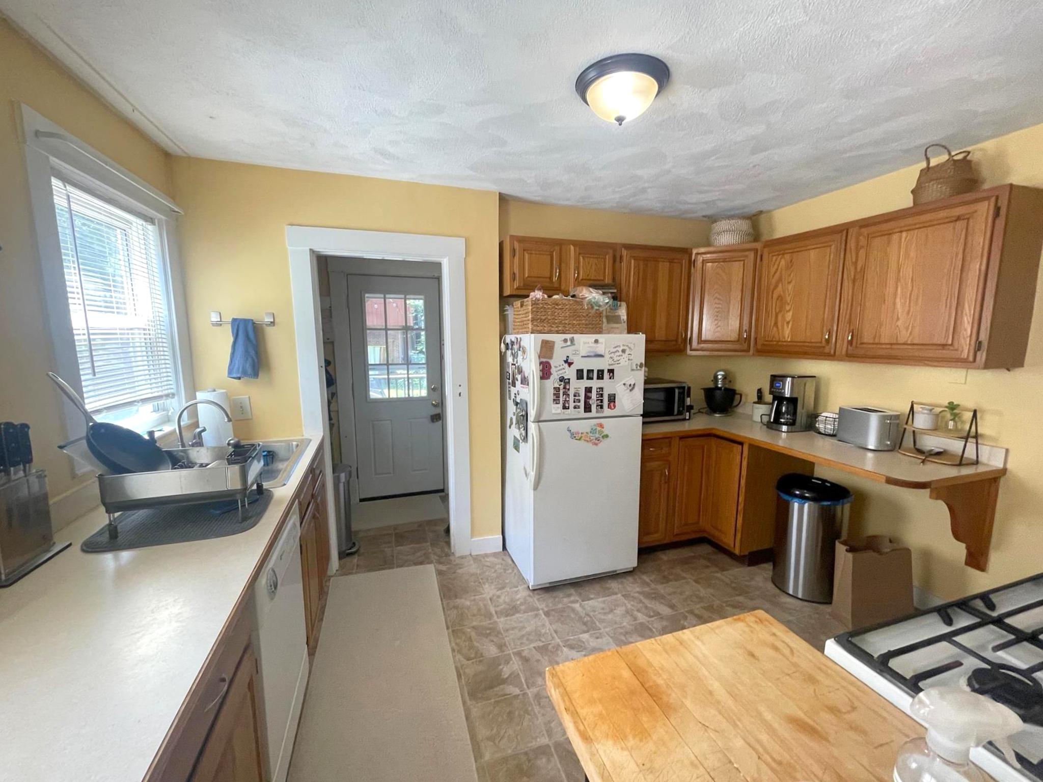 17 Irvington Rd, West Somerville