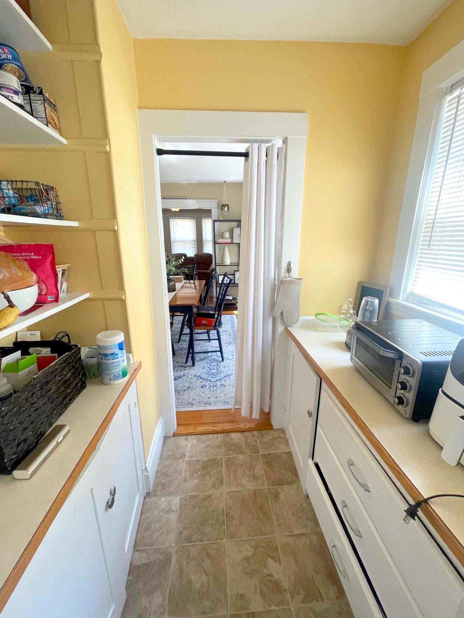 17 Irvington Rd, West Somerville