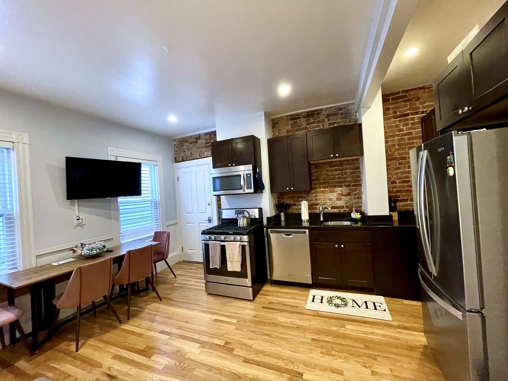 322 Western Ave, Central Square