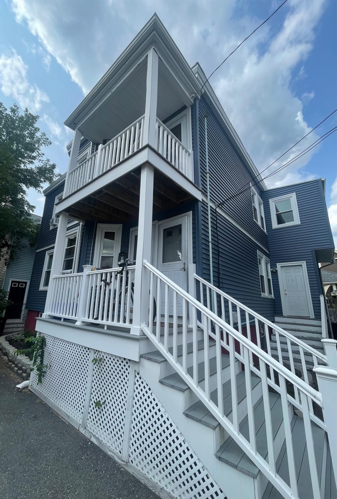 9 Lowell Ter, Magoun Square