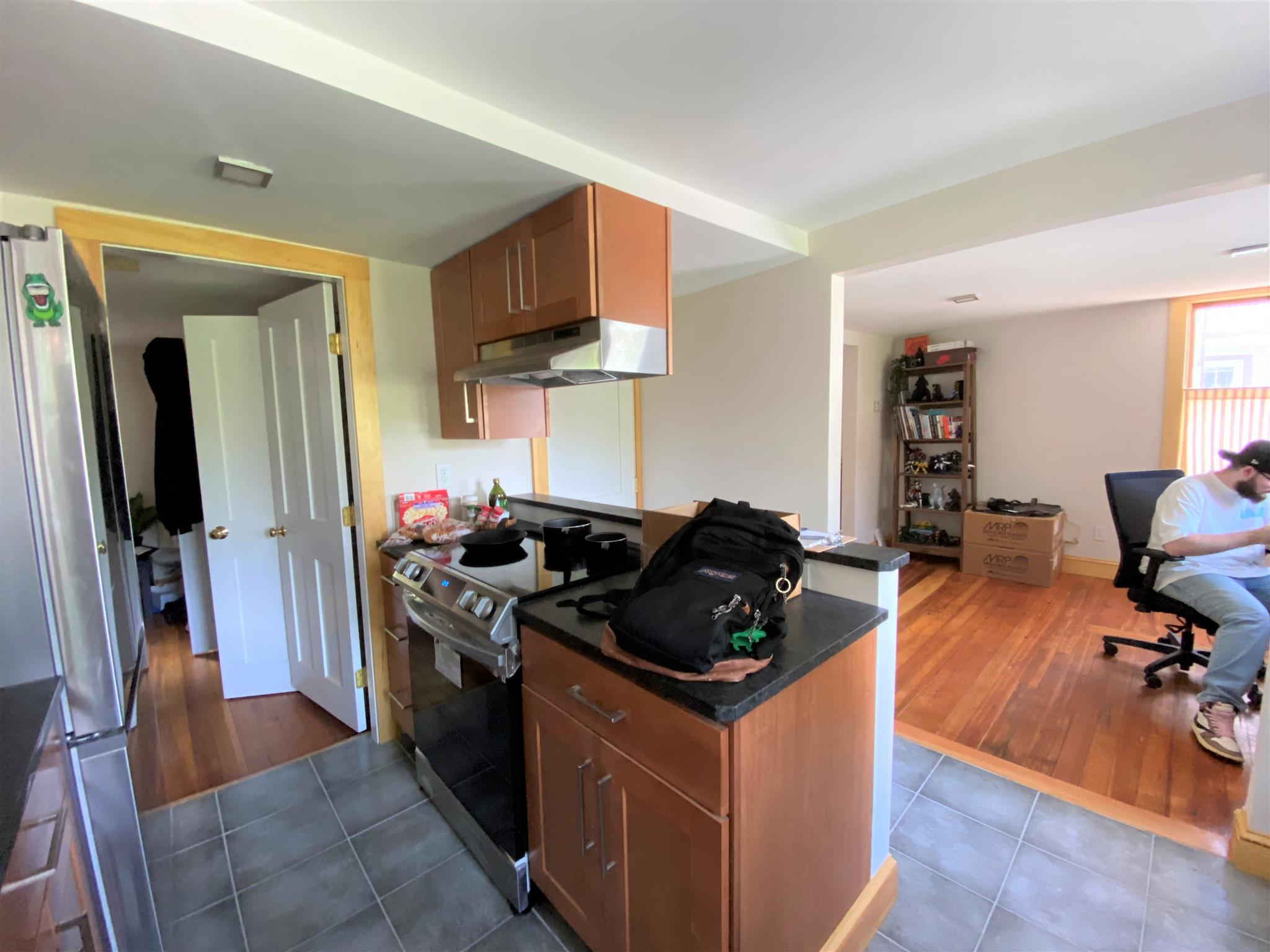 9 West St, Central Square