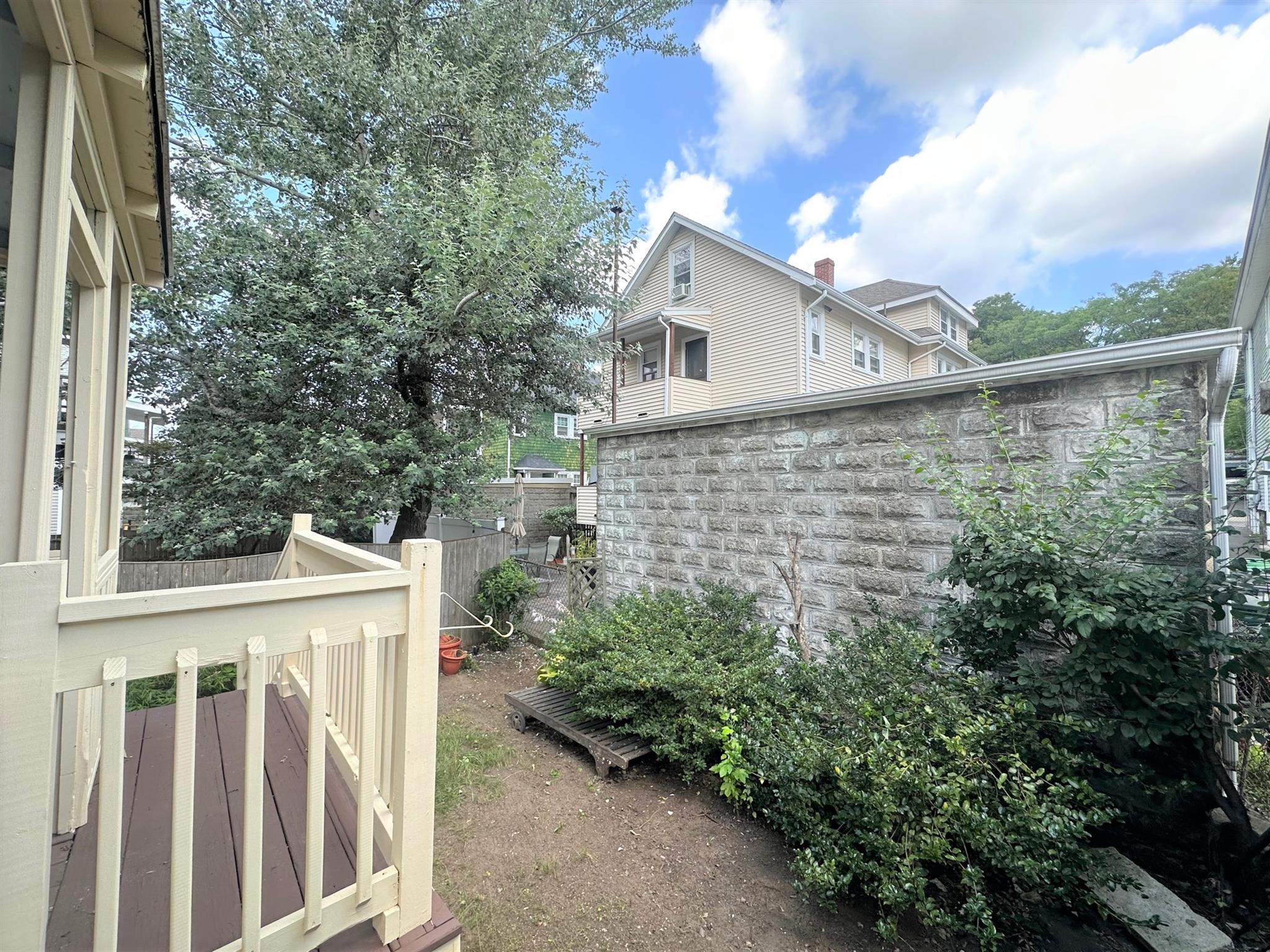 35 Sunset Rd, Teele Square