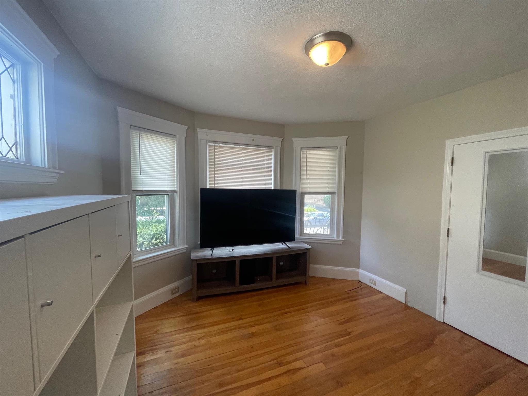 127 Adams St, Teele Square