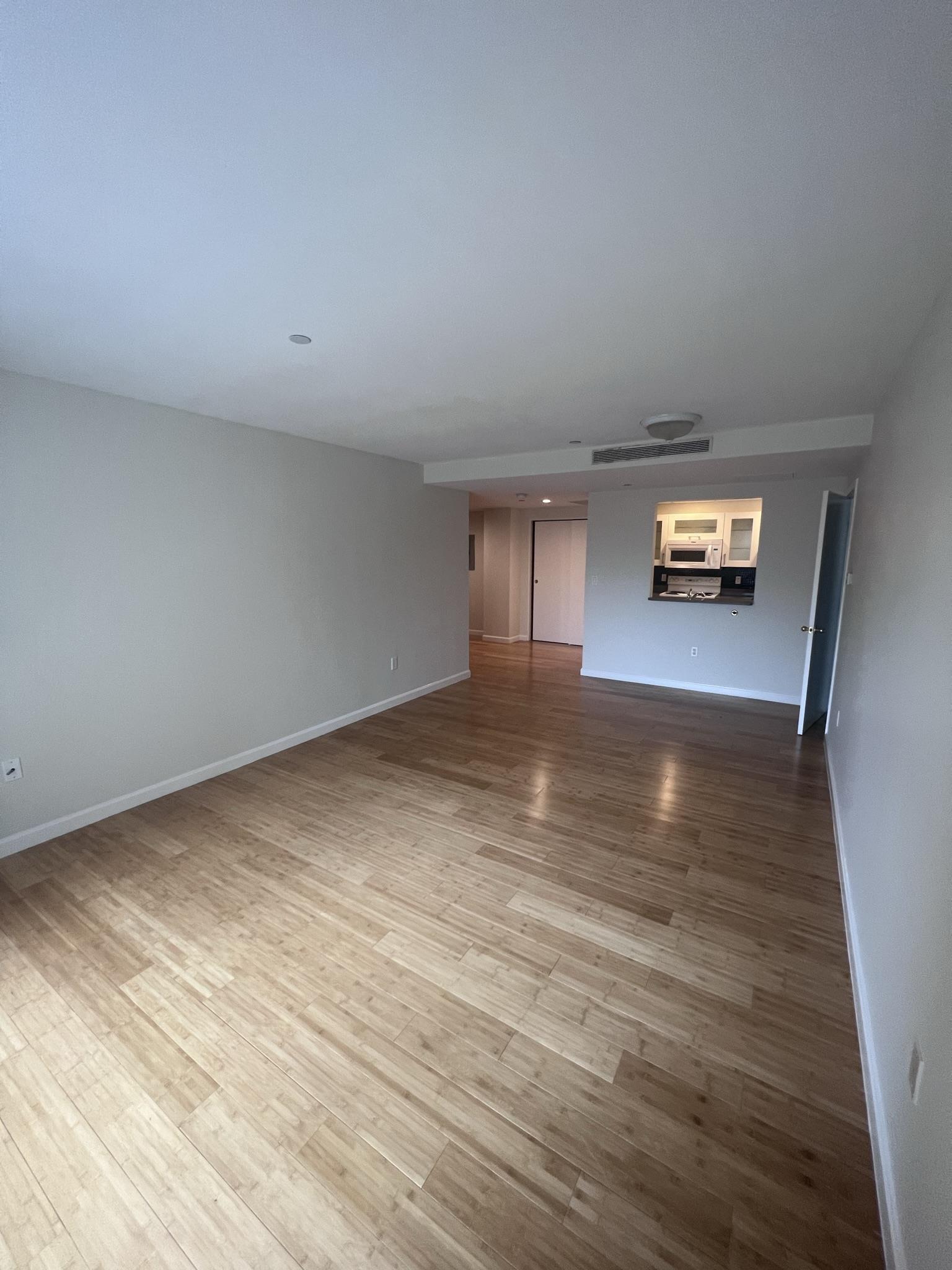 1008 Massachusetts Ave, Harvard Square