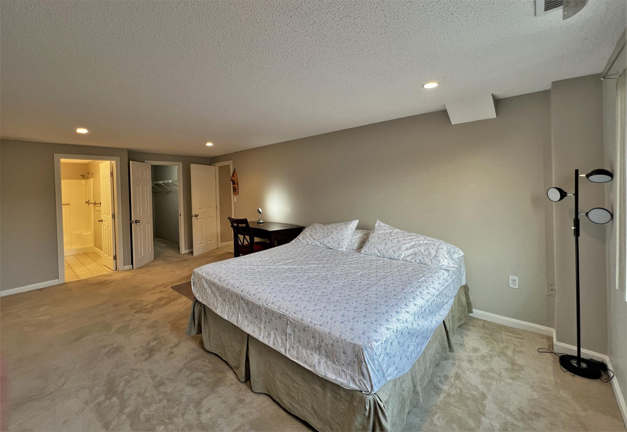 30 Revere Beach Pkwy, Wellington