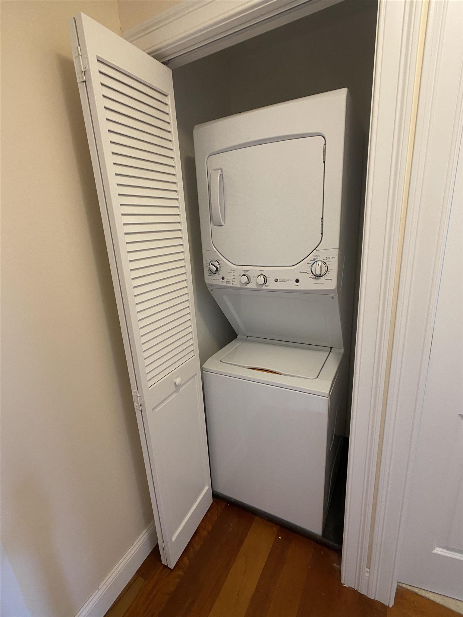 9 Winthrop Cr, Medford