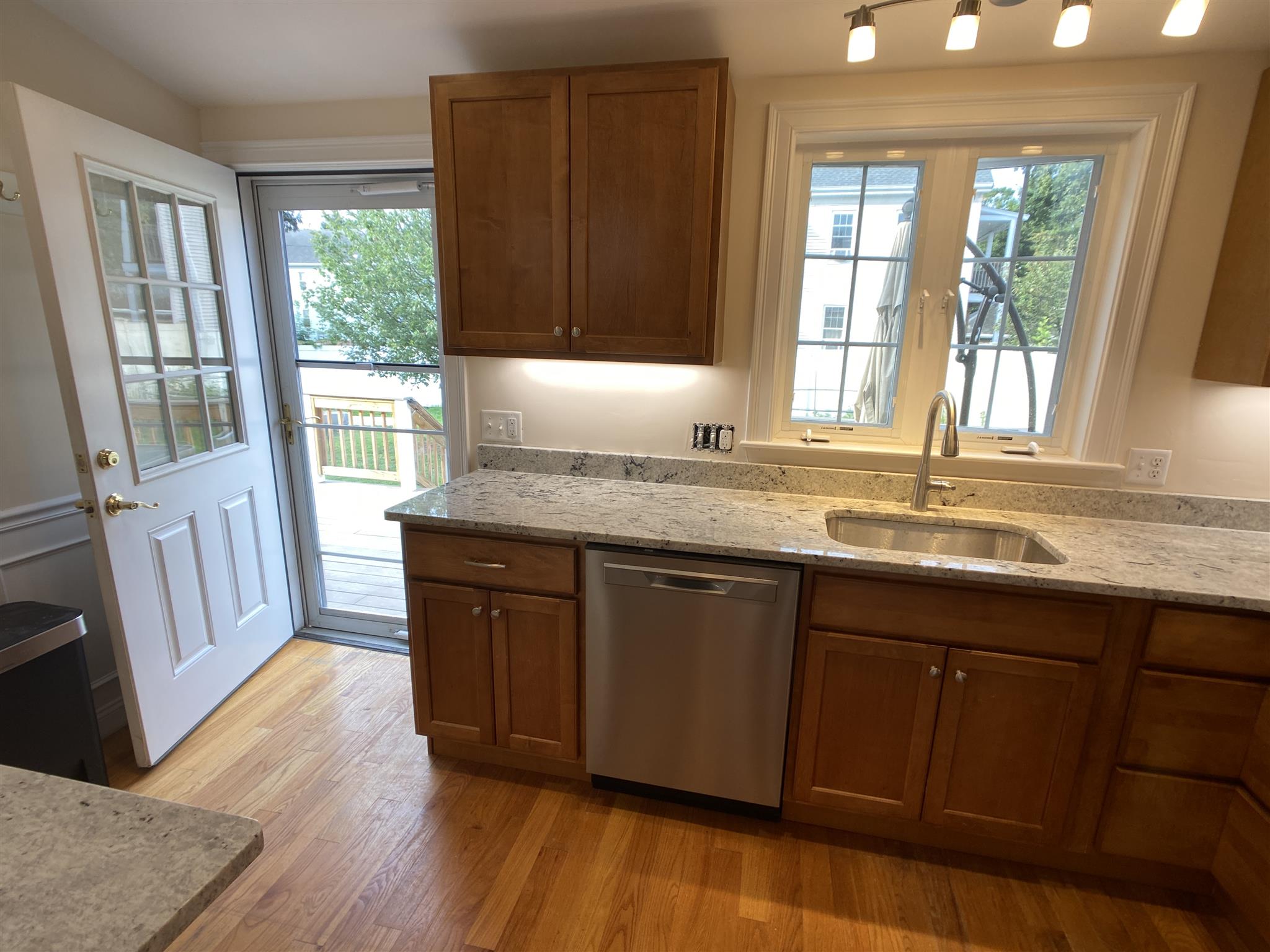 9 Winthrop Cr, Medford