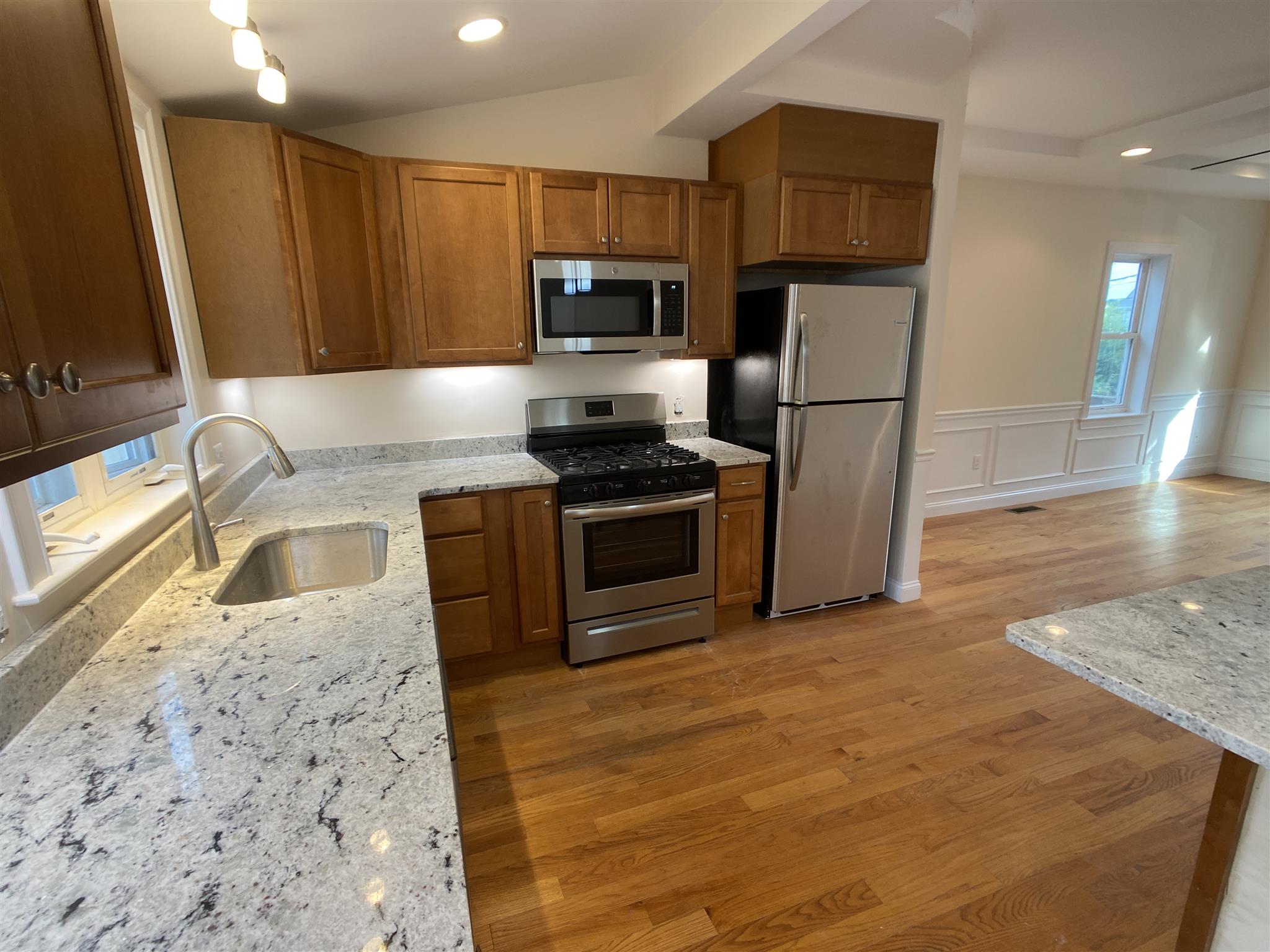 9 Winthrop Cr, Medford