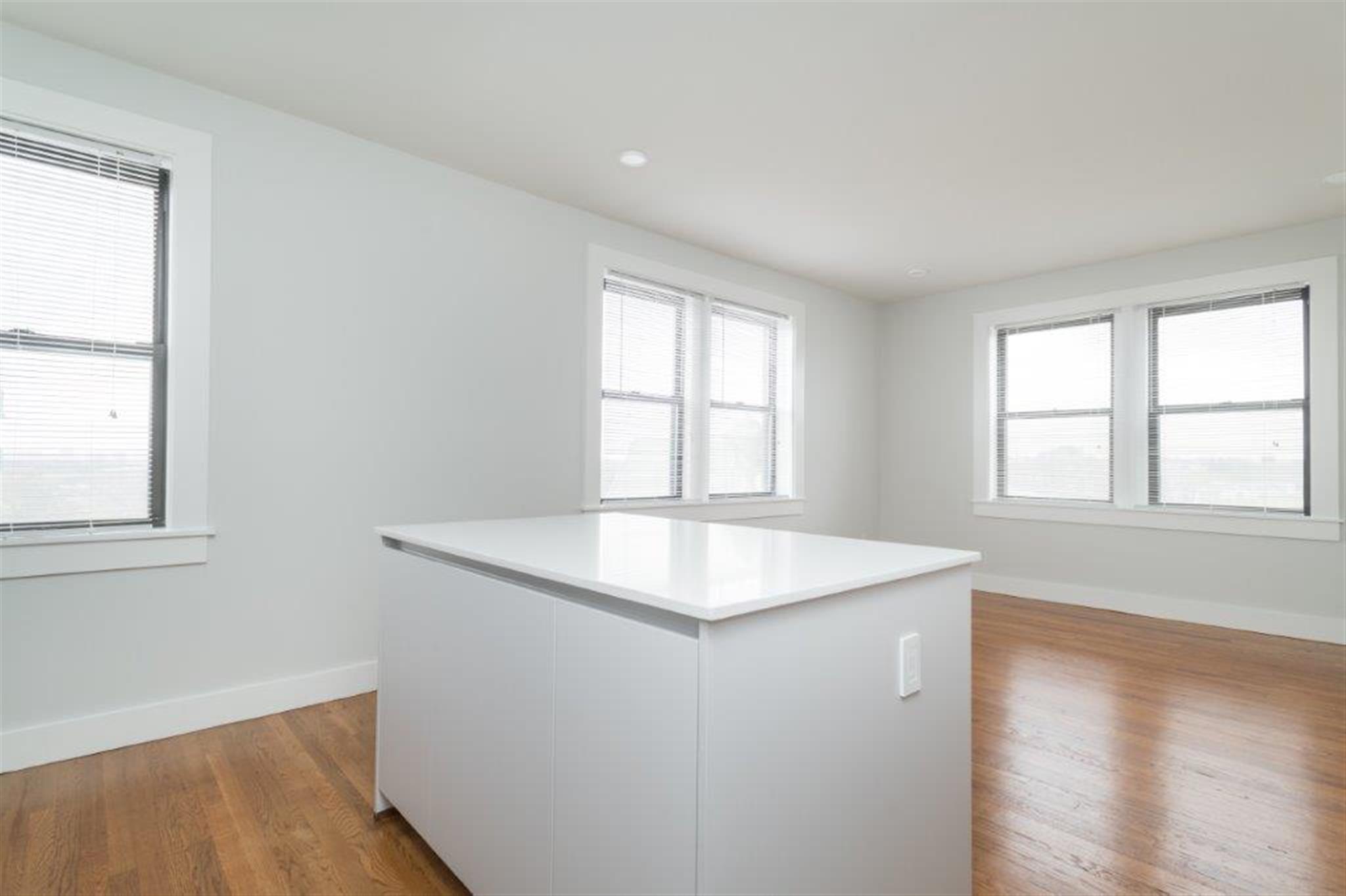 123 Highland Ave, Prospect Hill