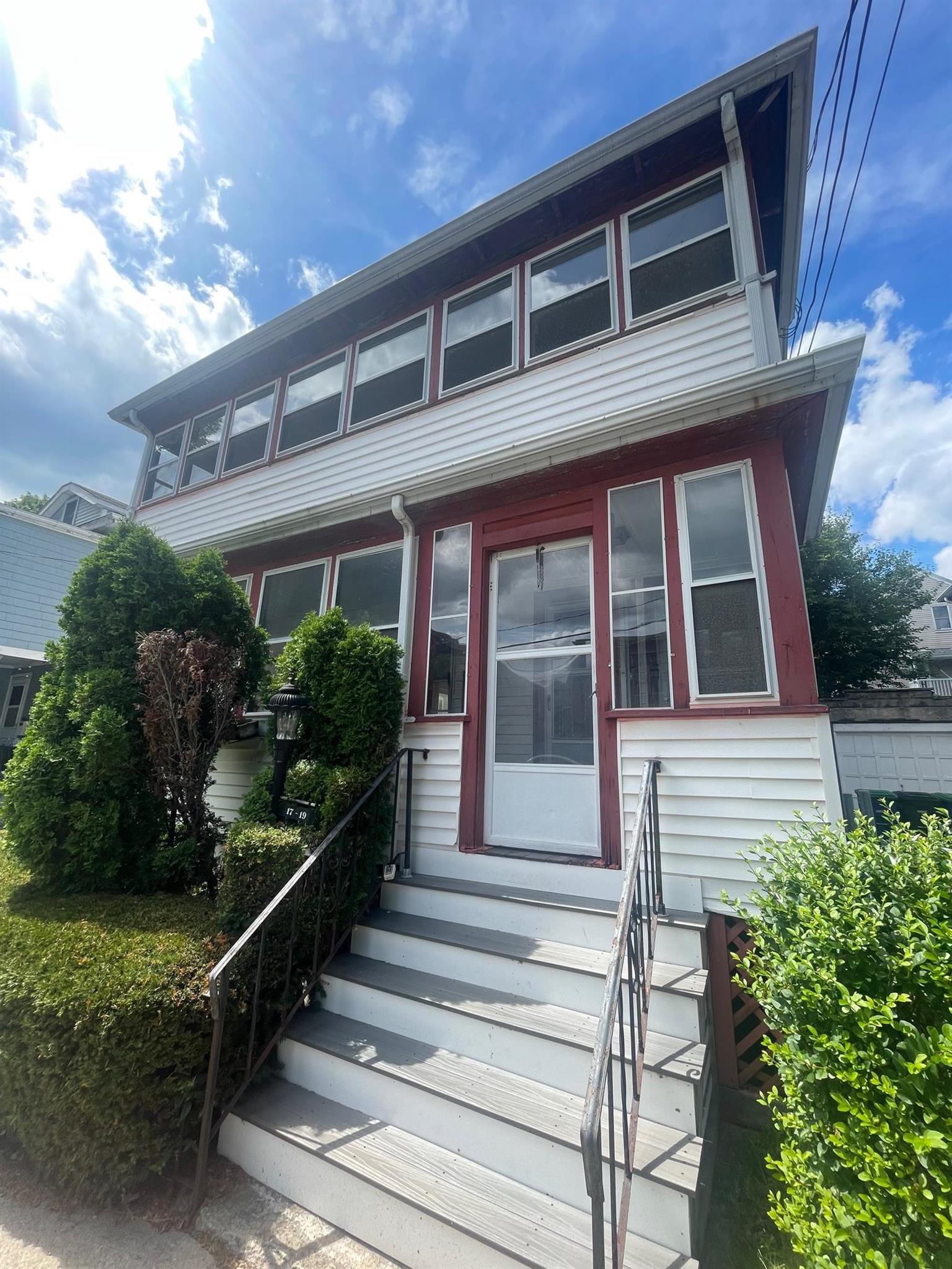 19 Corinthian Rd, Davis Square