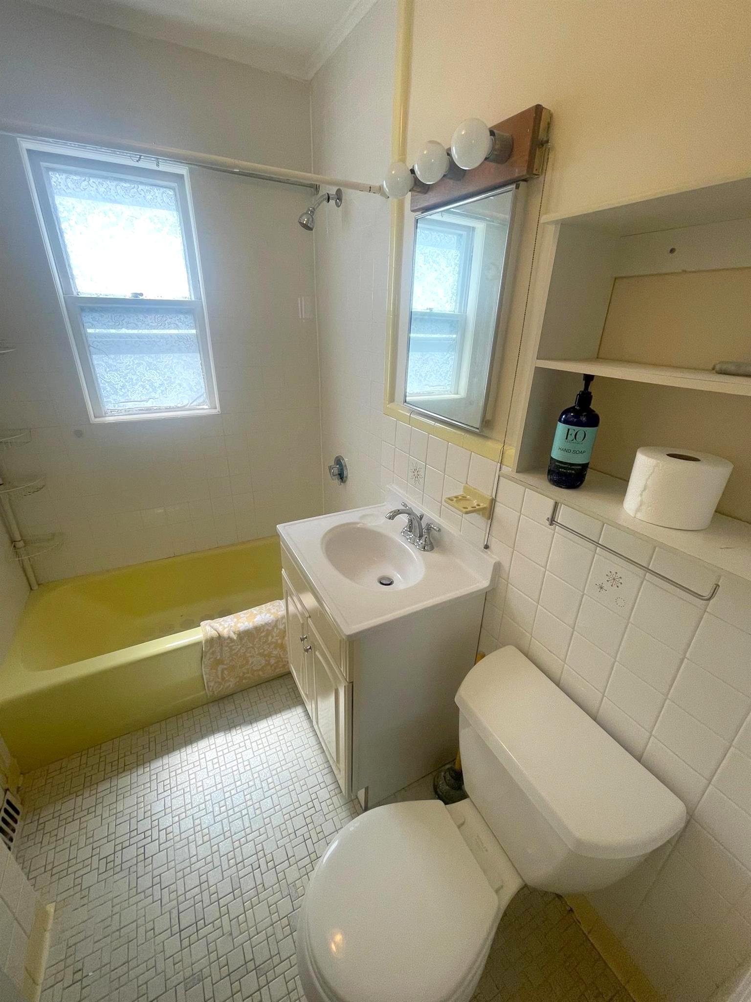 19 Corinthian Rd, Davis Square