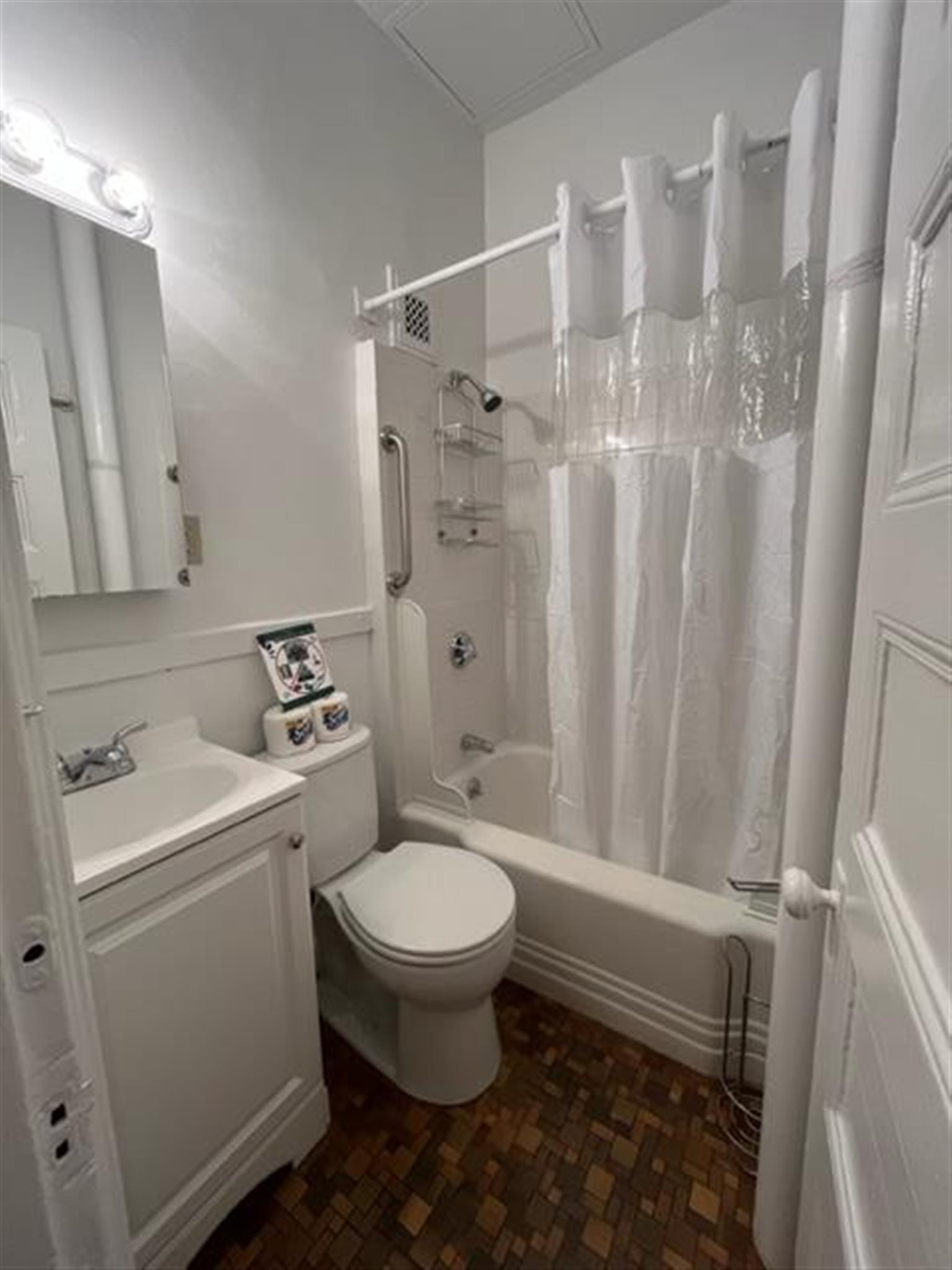 888 Massachusetts Ave, Central Square