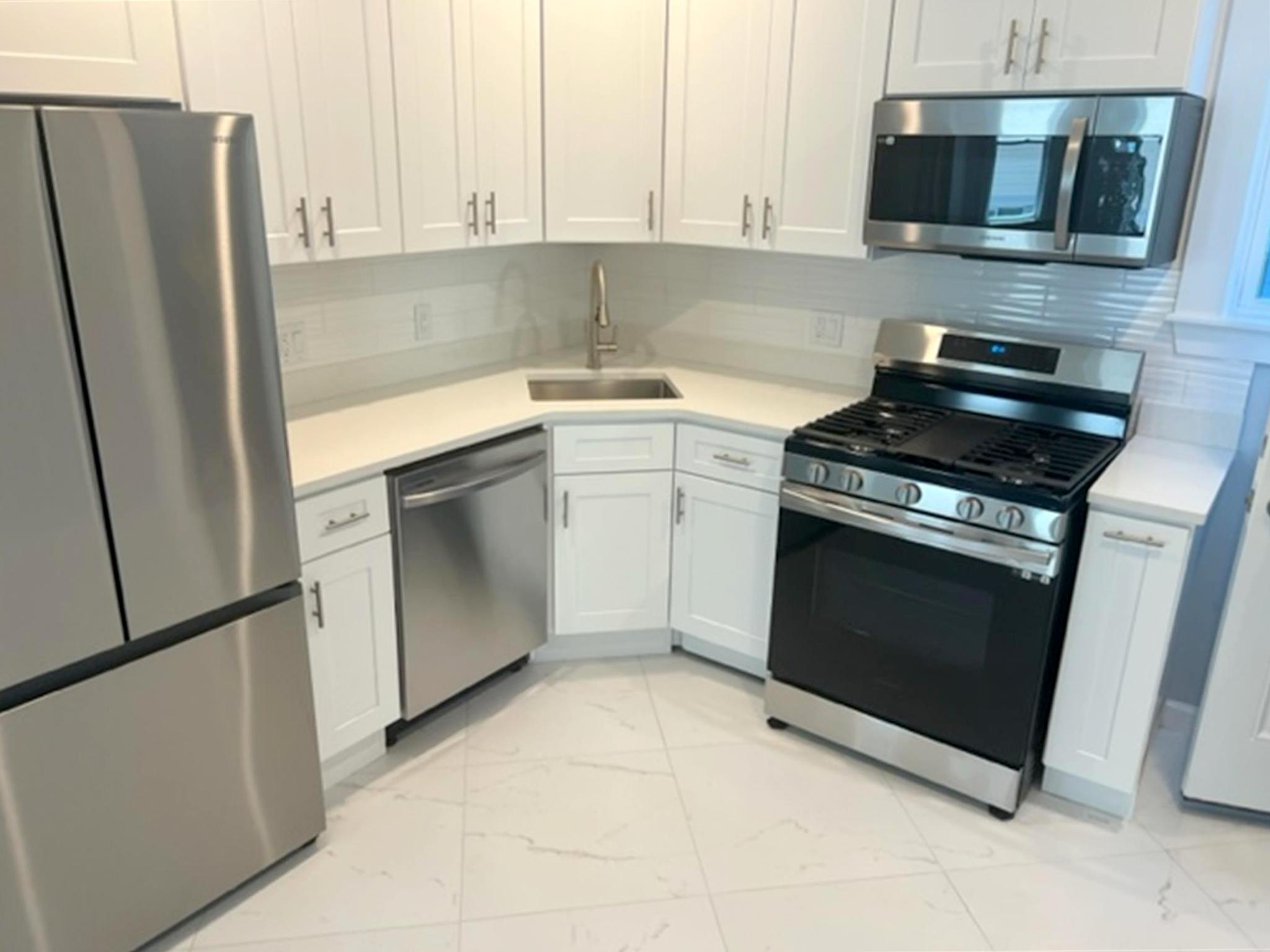 33 Raymond Ave, Teele Square