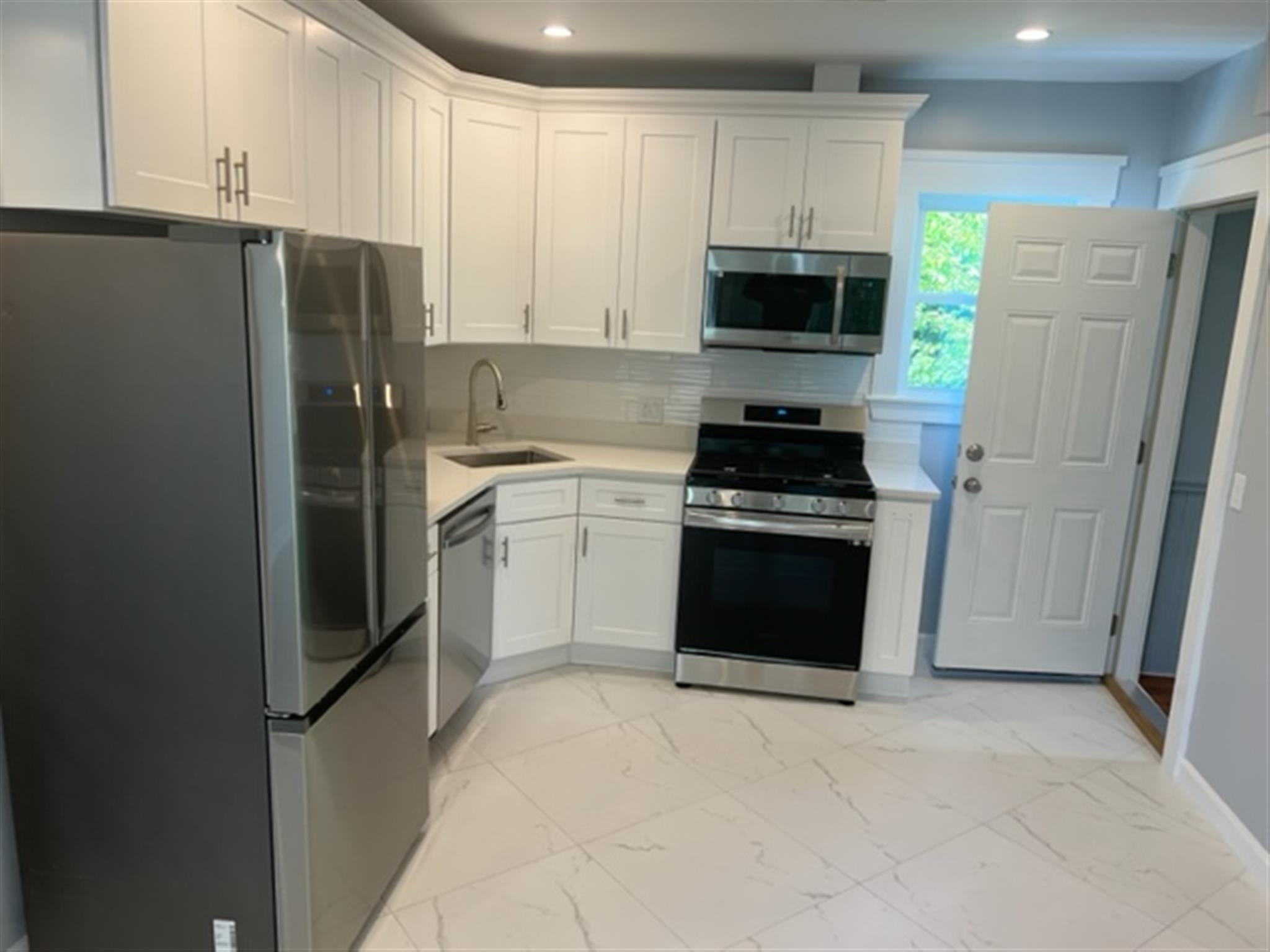 31 Raymond Ave, Davis Square