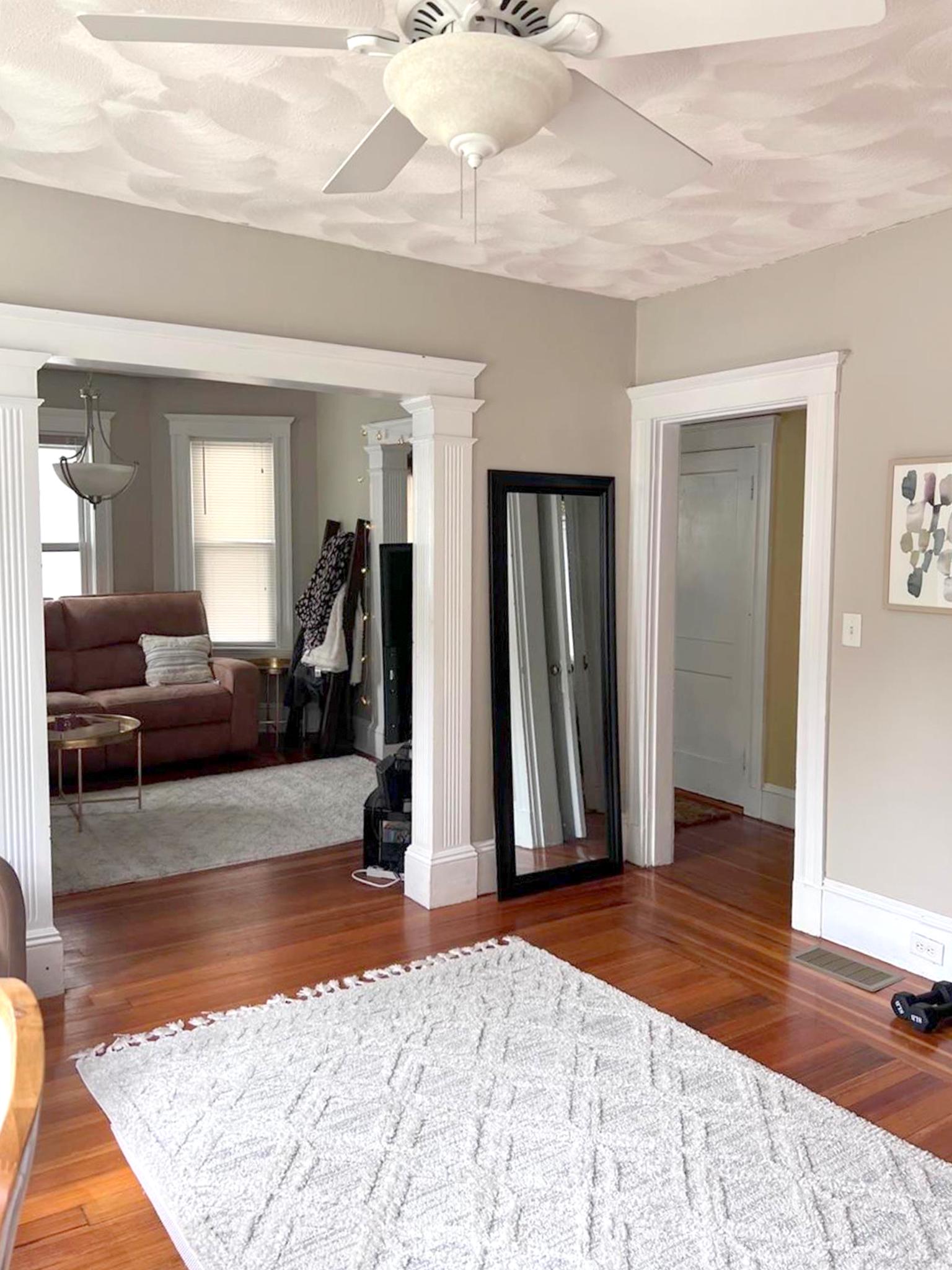 977 Broadway, Davis Square