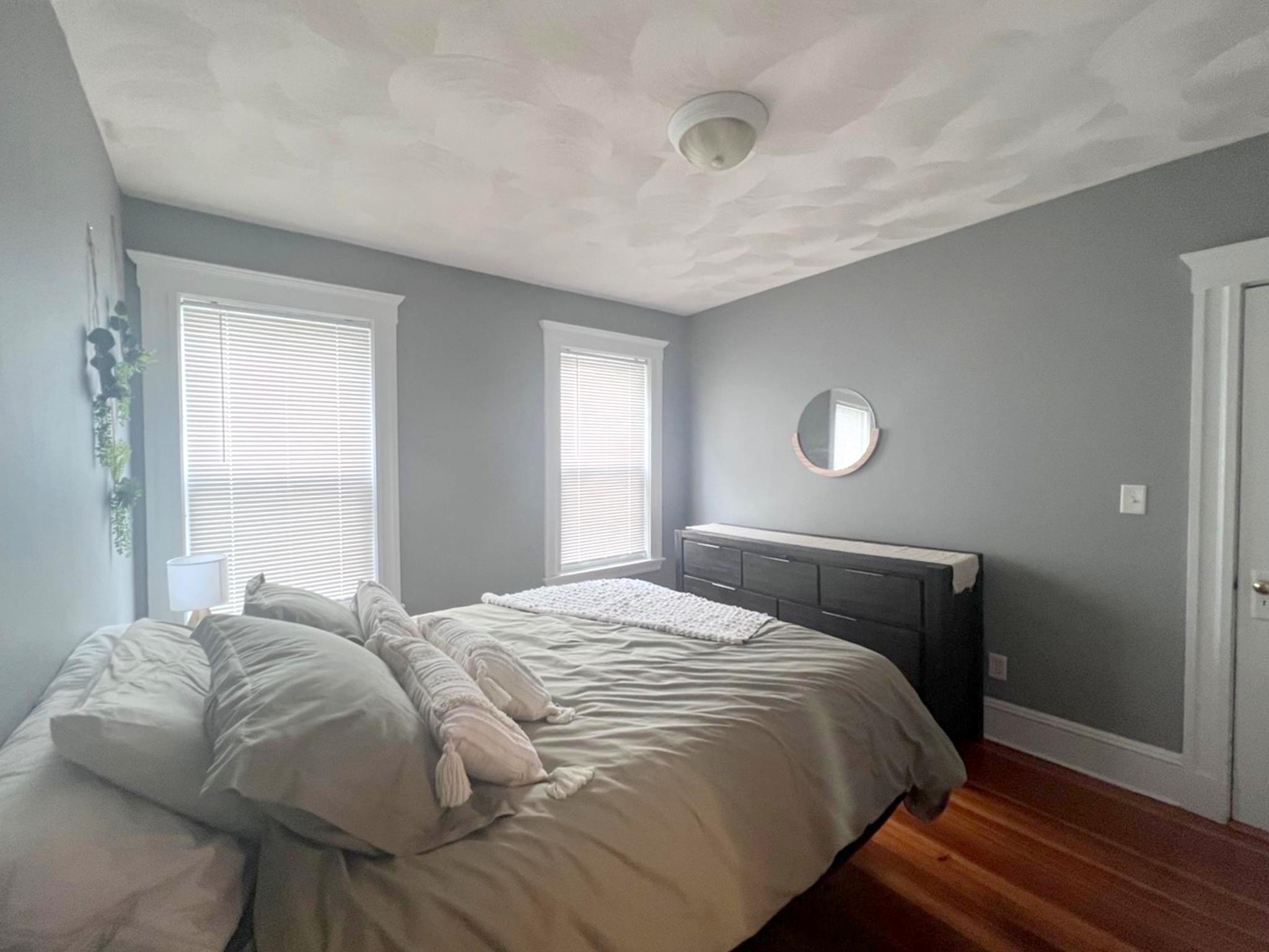 977 Broadway, Davis Square