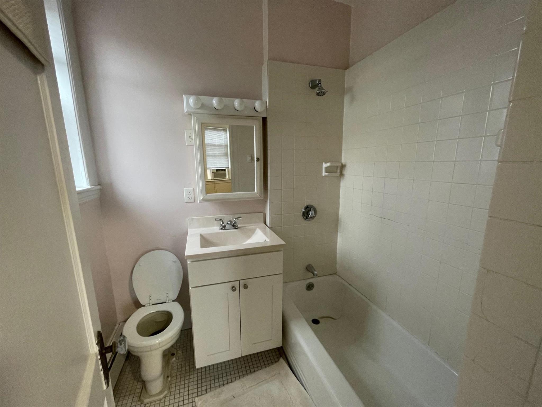 206 Massachusetts Ave, Arlington