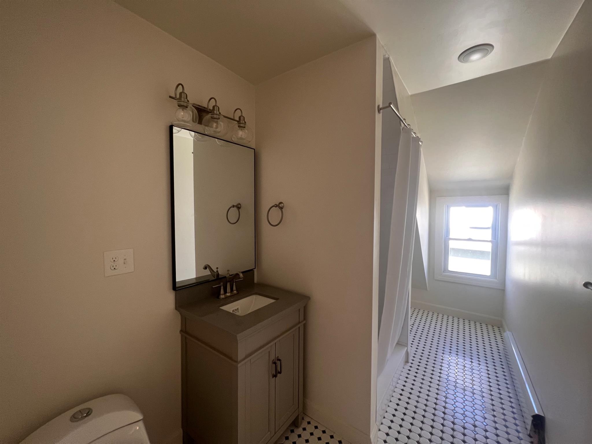 9 Bartlett St, Winter Hill