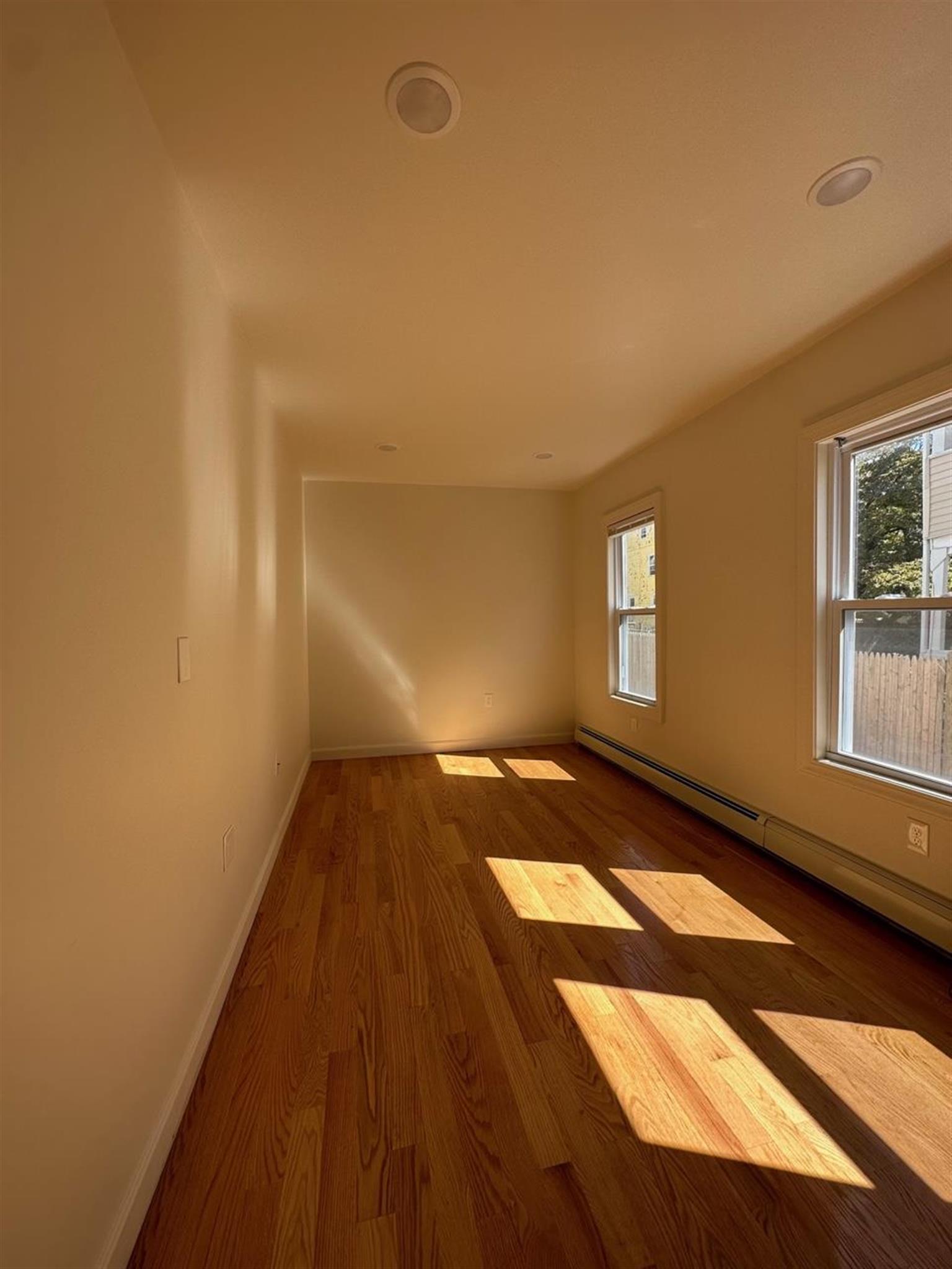 9 Bartlett St, Magoun Square