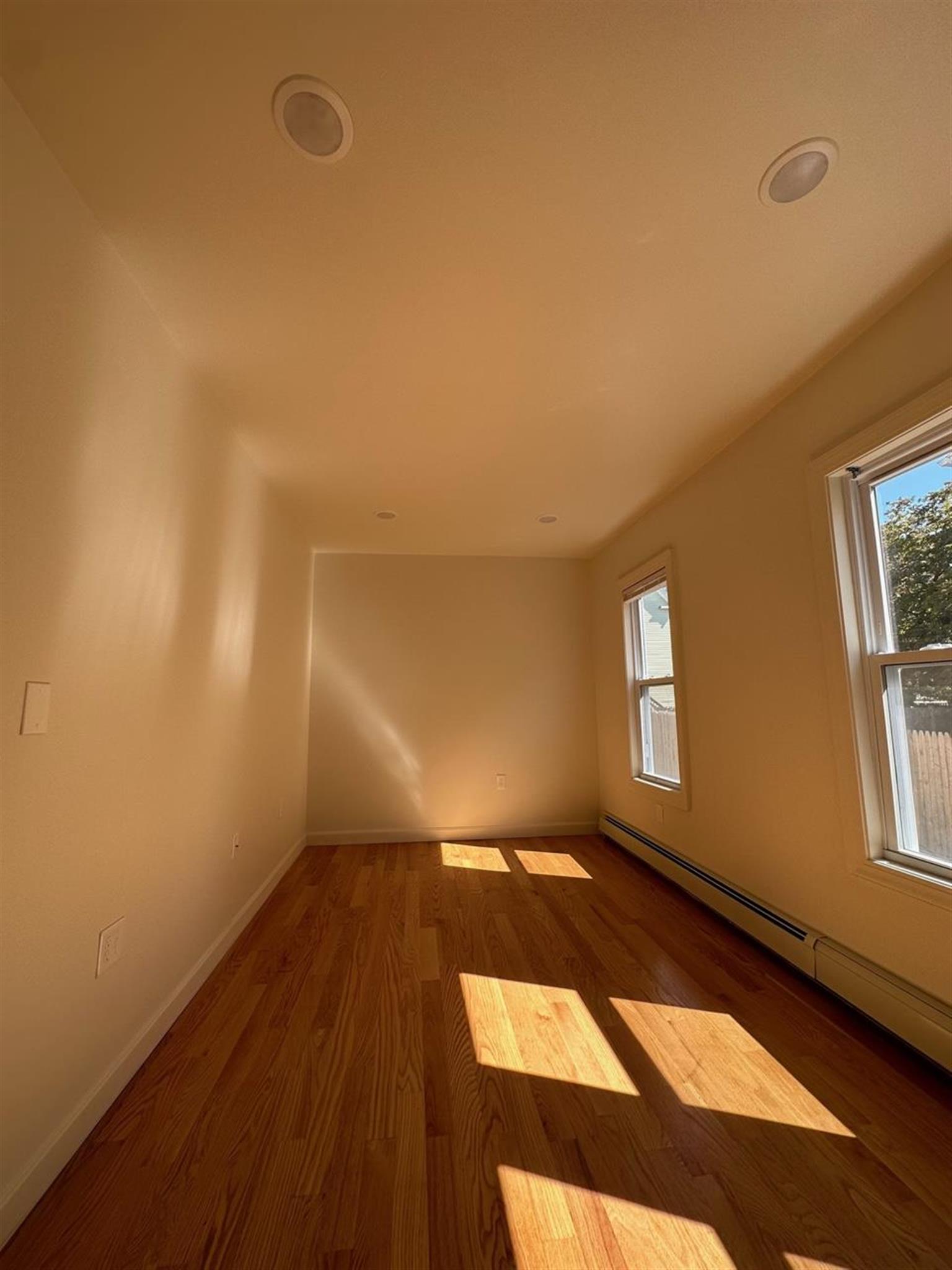 9 Bartlett St, Magoun Square