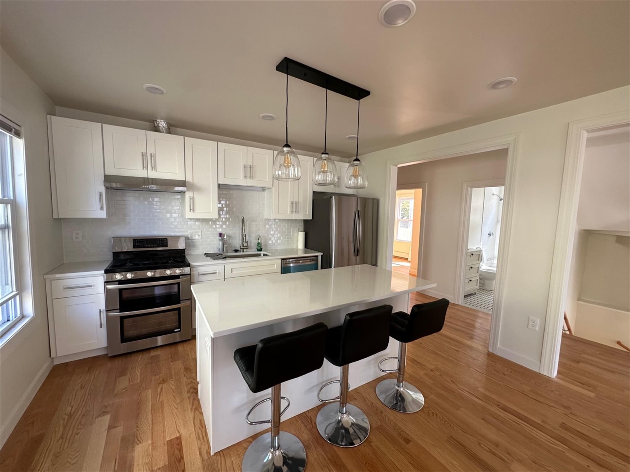 9 Bartlett St, Magoun Square