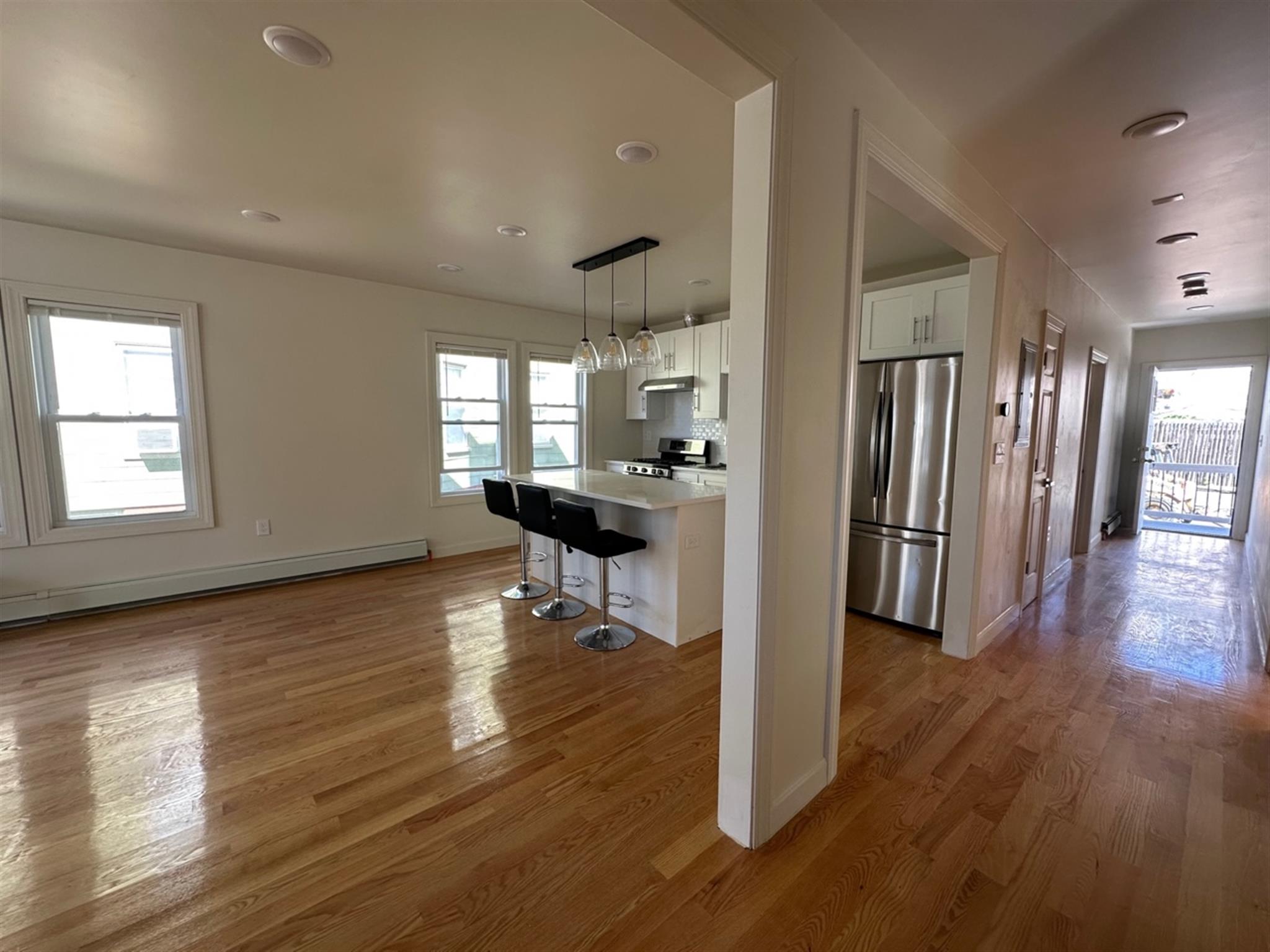 9 Bartlett St, Magoun Square