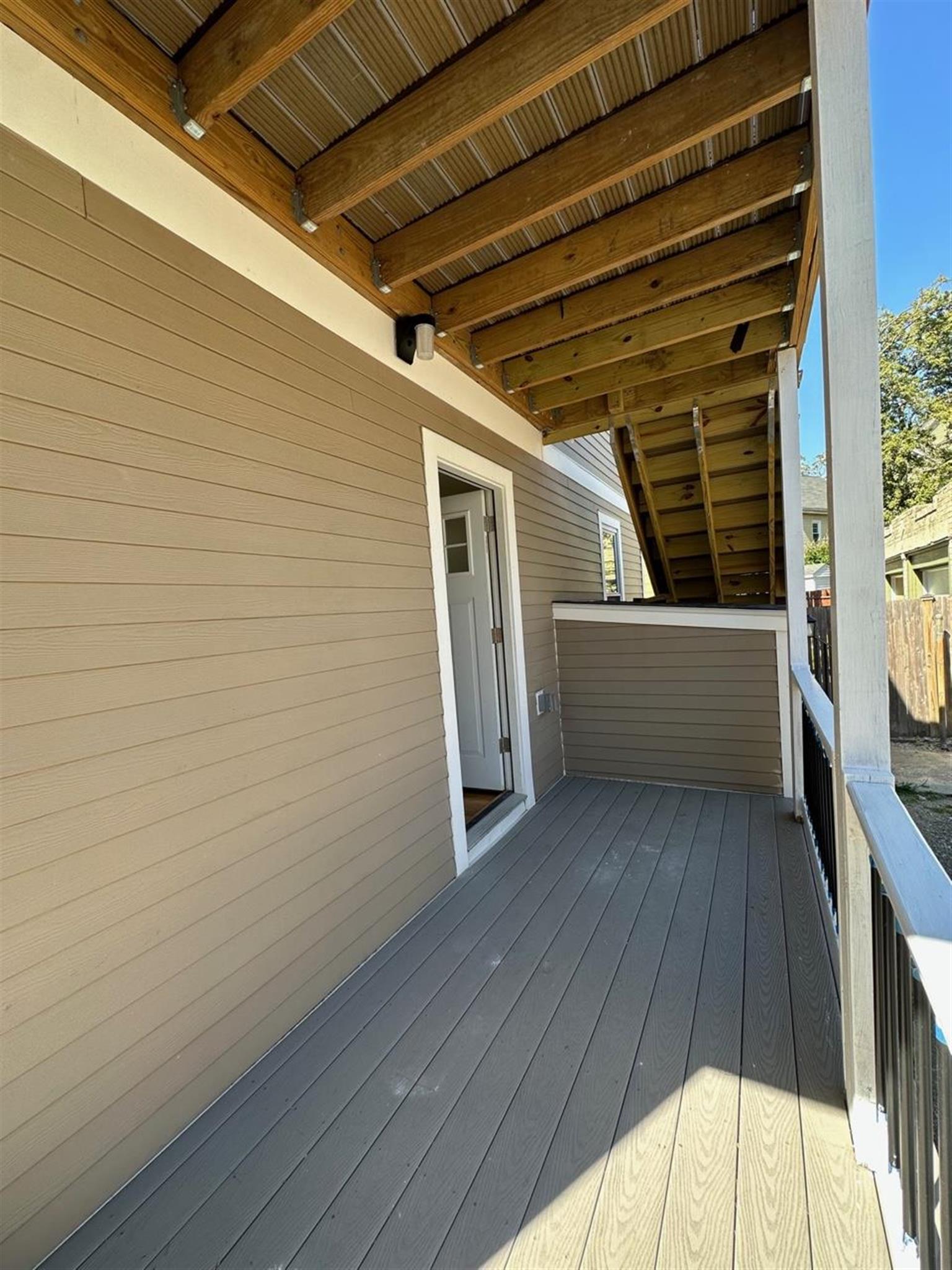 9 Bartlett St, Magoun Square