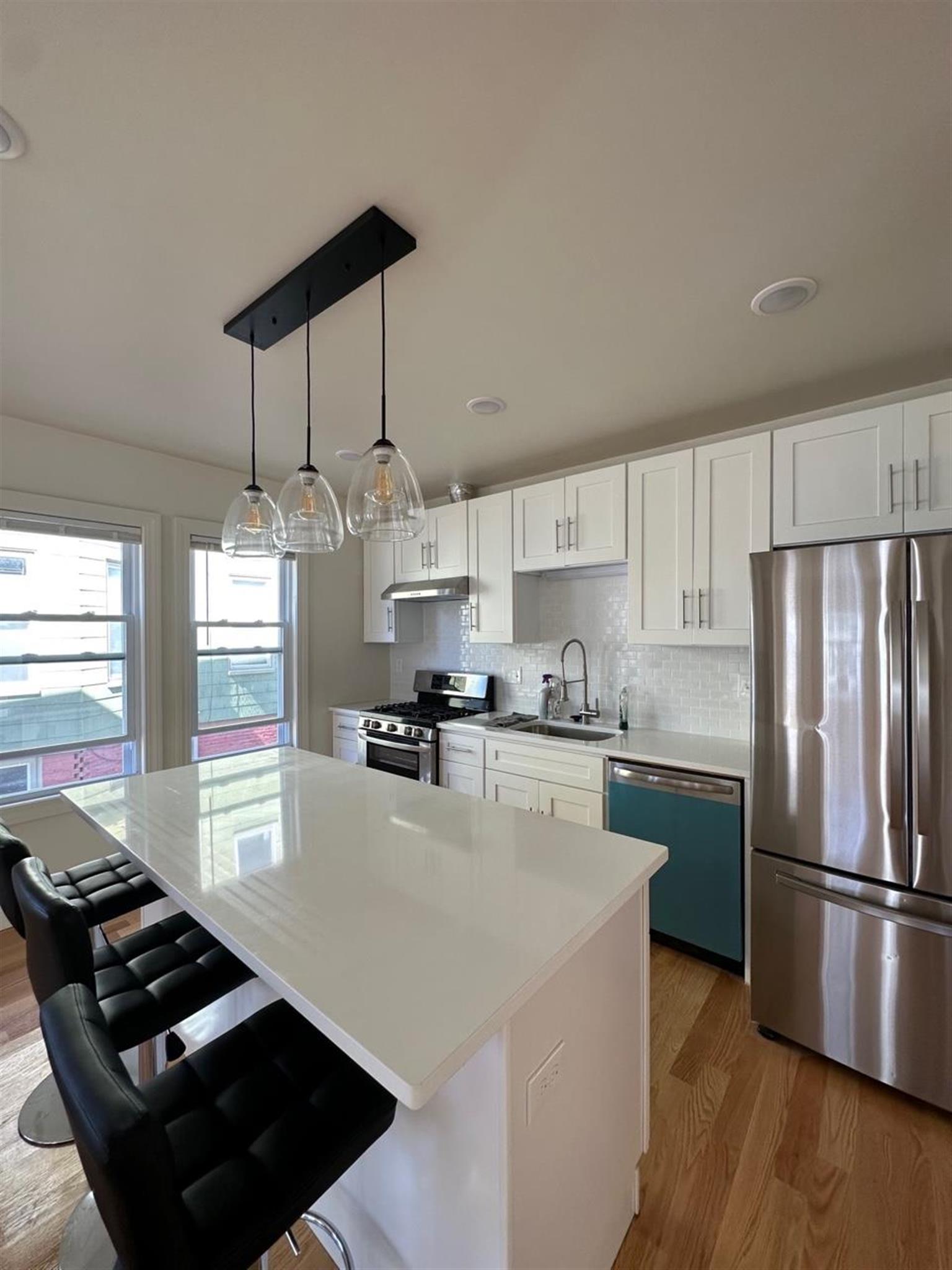 9 Bartlett St, Magoun Square