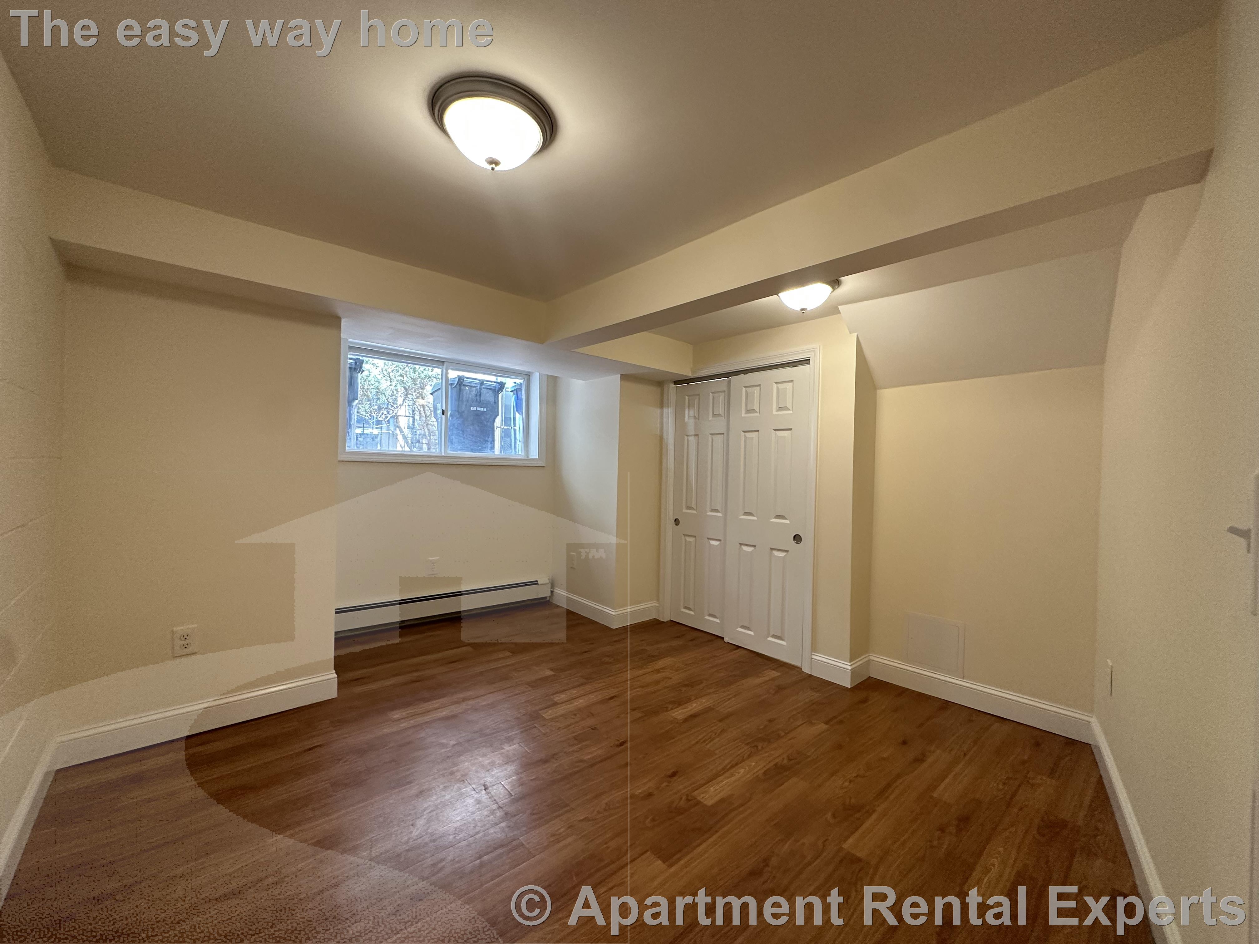 381 Harvard, Harvard Square