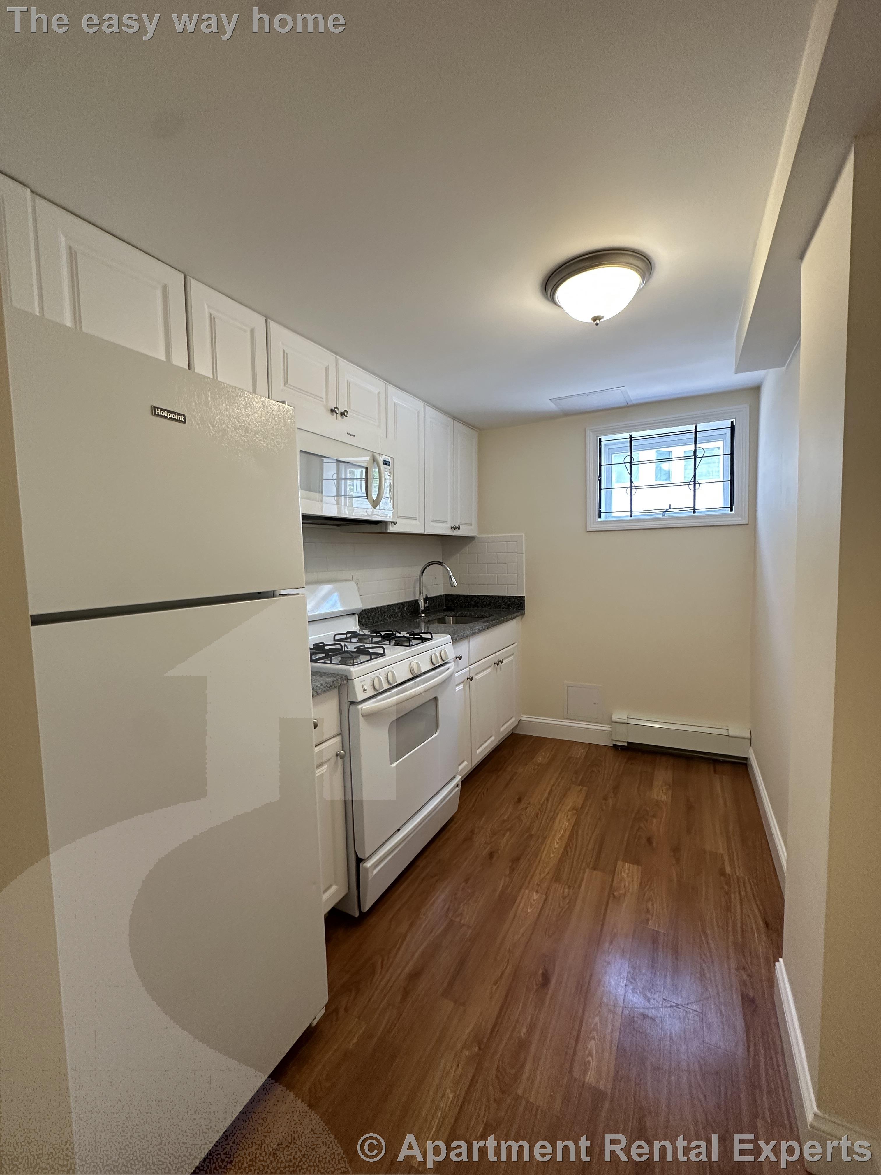 381 Harvard, Harvard Square