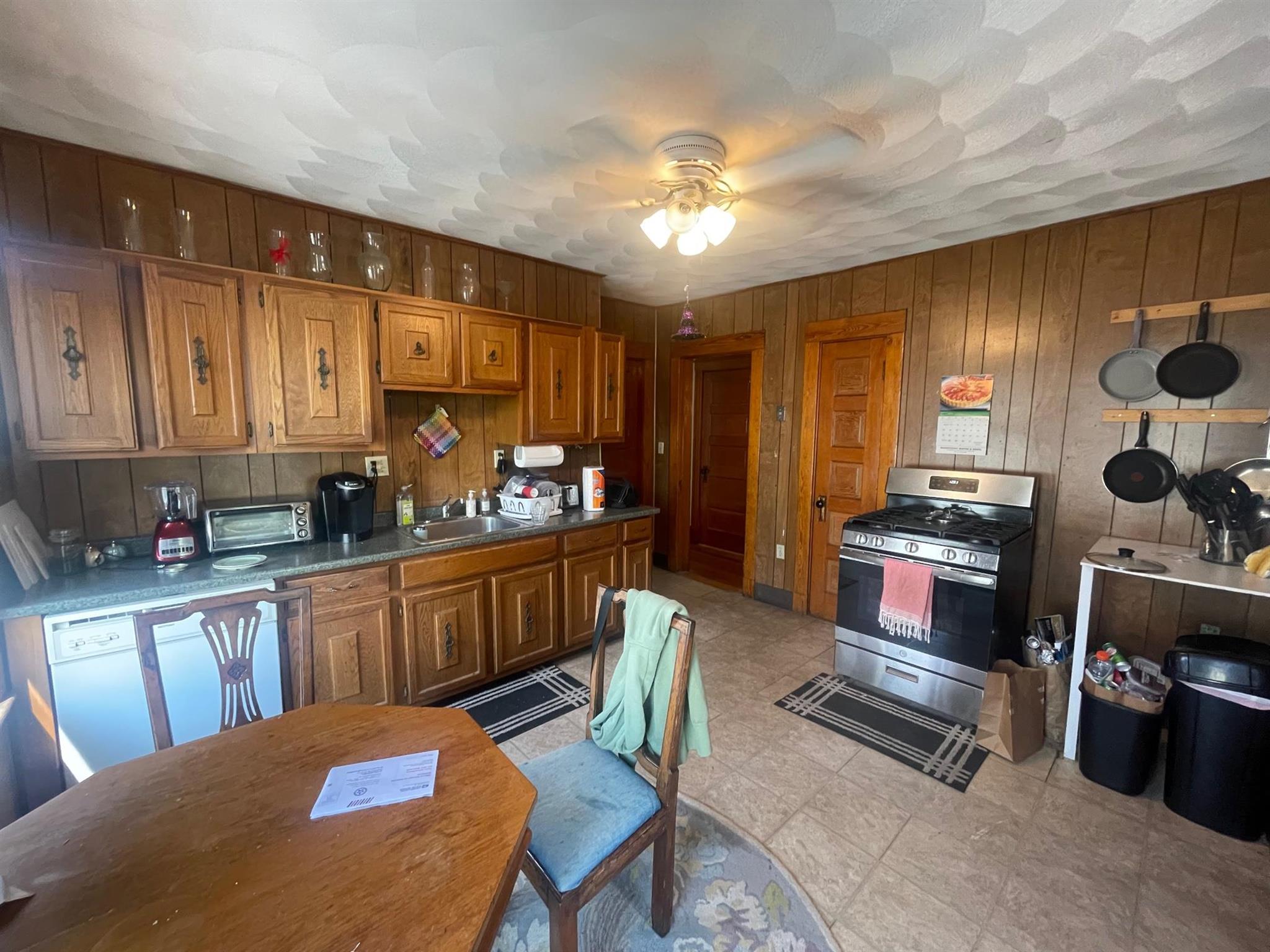 30 Clarendon Ave, Teele Square